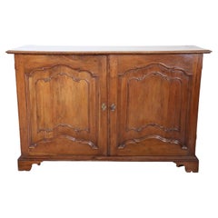 Early 18th Century Italian Rare Antique Sideboard in Solid Walnut