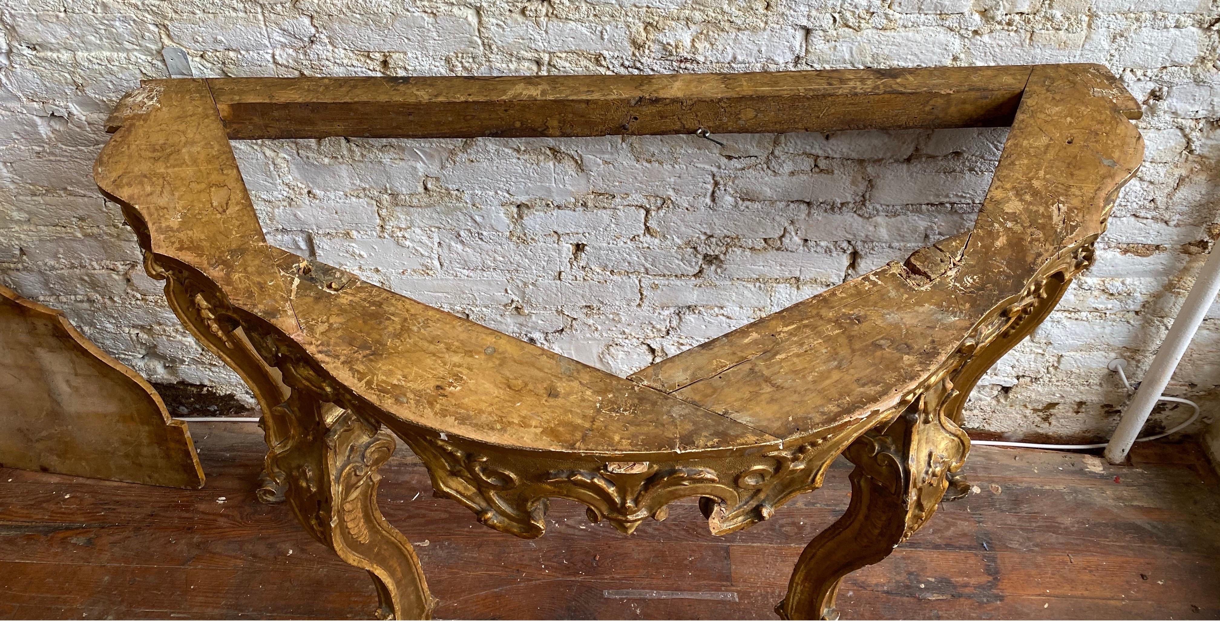 Early 18th Century Italian Rococo Giltwood Console with Siena Marble Top For Sale 6