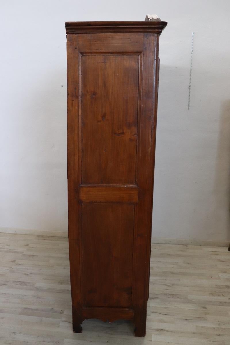 Early 18th Century Italian Solid Poplar Wood Antique Wardrobe or Armoire For Sale 7