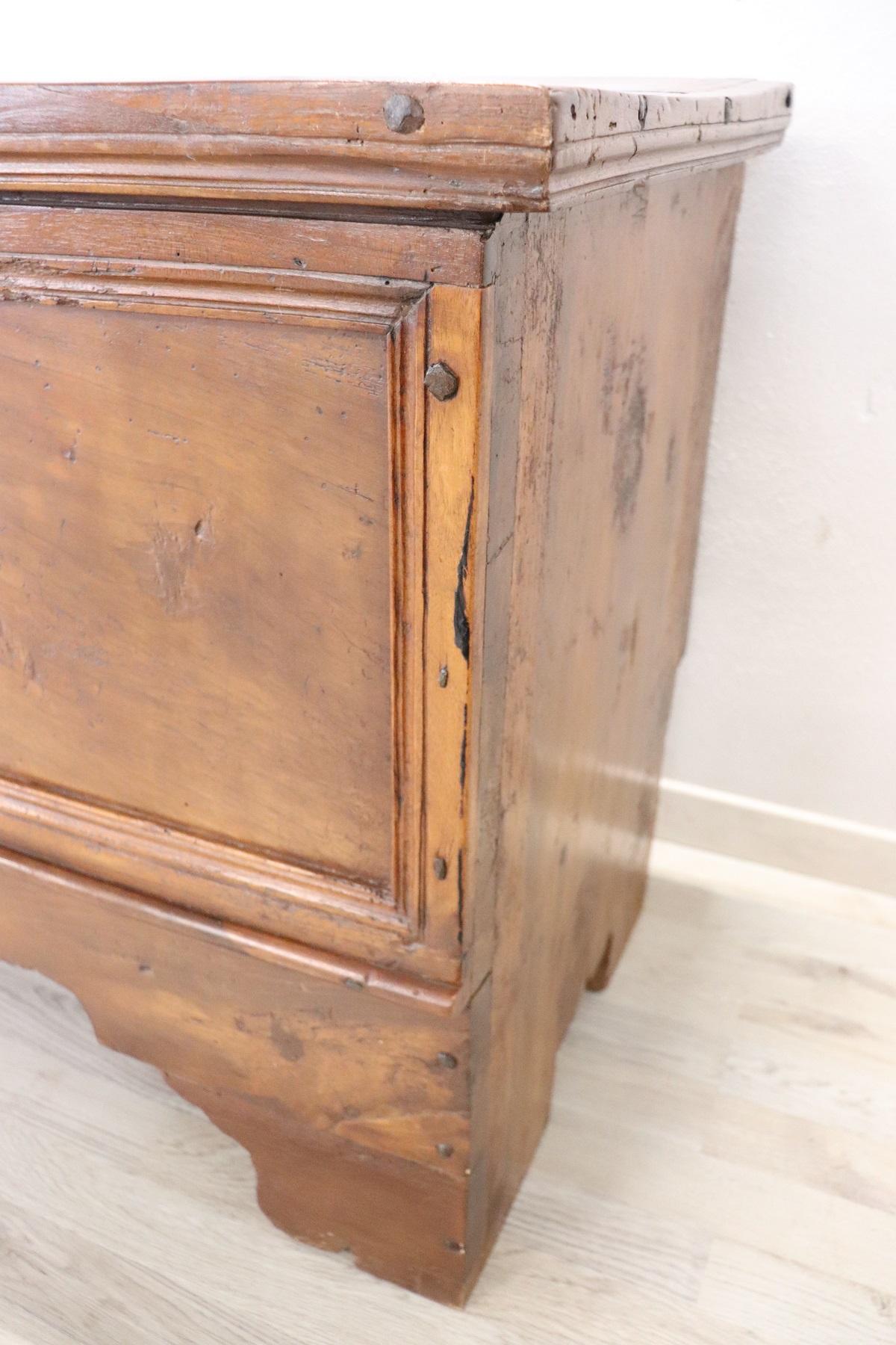 Early 18th Century Italian Solid Walnut Wood Blanket Chest 2