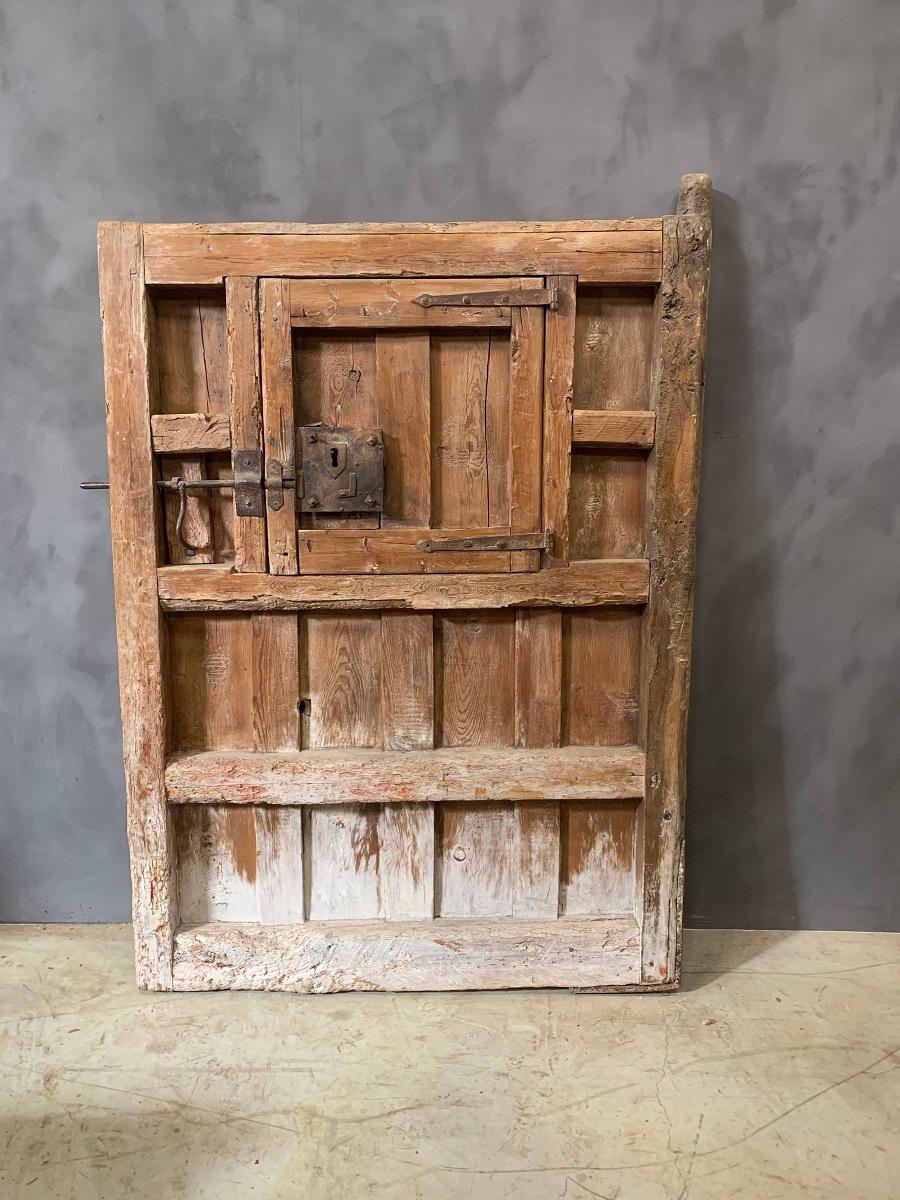 Hand-Crafted Early 18th Century Italian Stabledoor For Sale