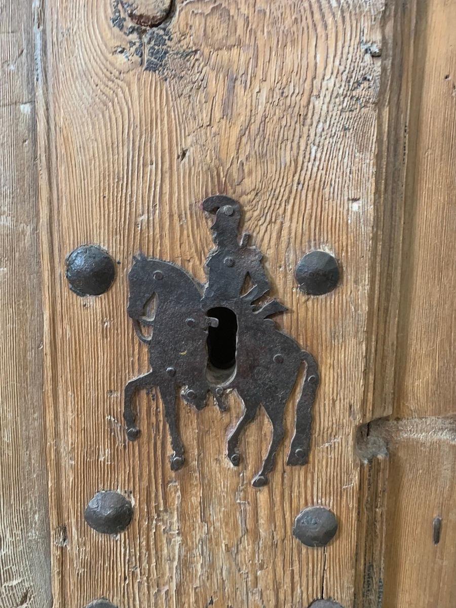 Pine Early 18th Century Italian Stabledoor For Sale