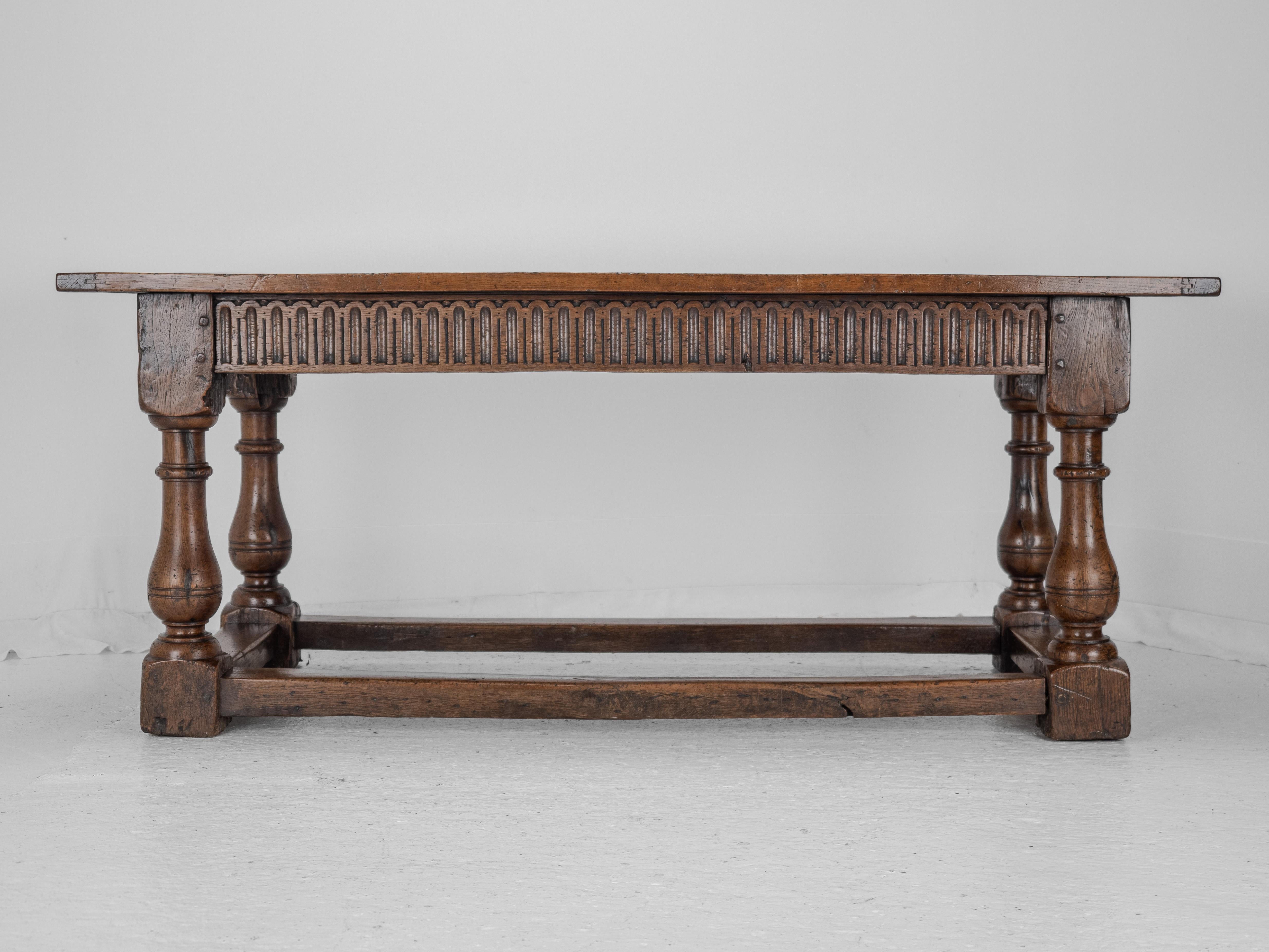 Early 18th Century Joined Oak Refectory Table — 6 ft / 183 cm c.1700s, Solid Oak For Sale 5