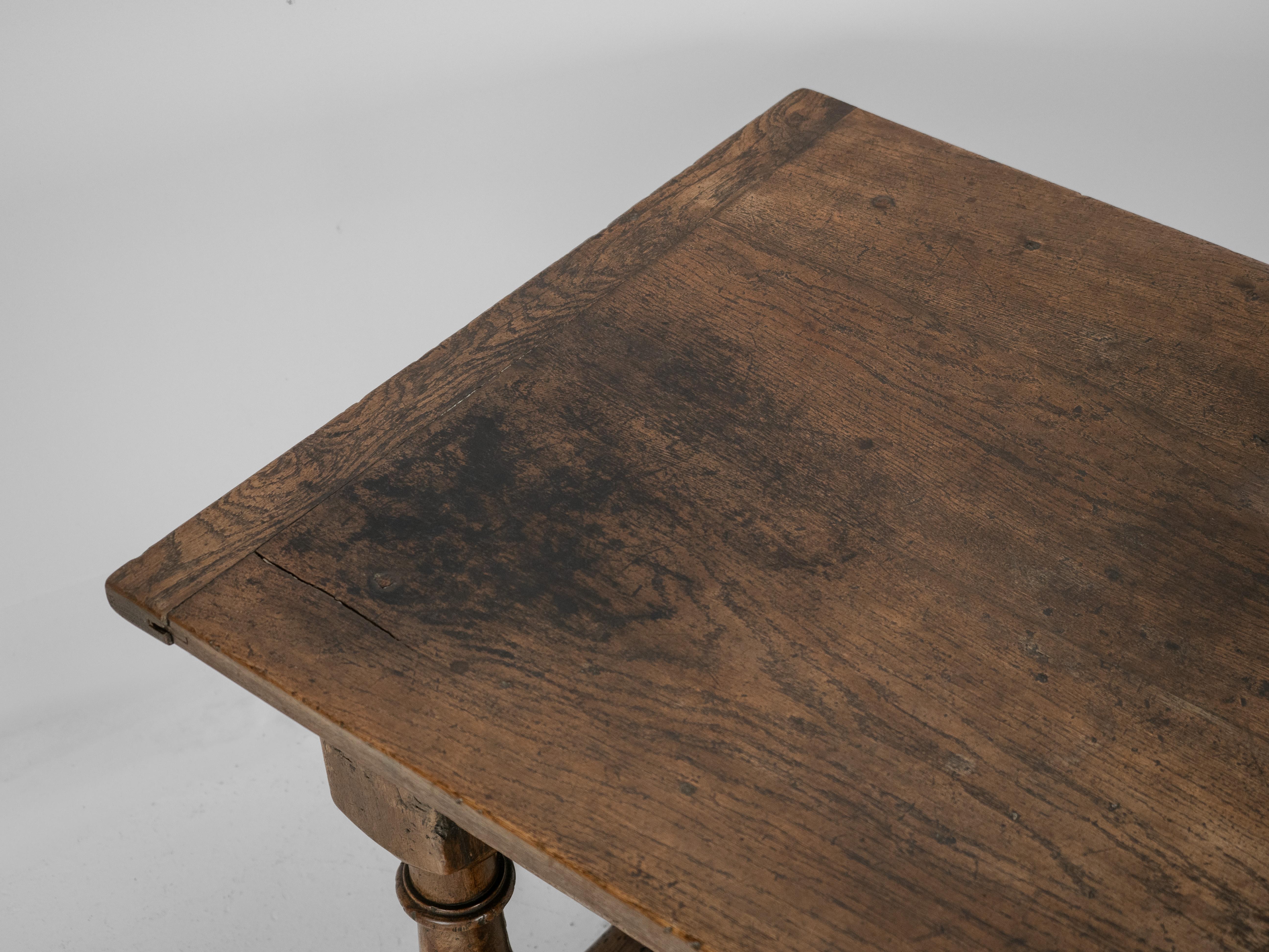 Early 18th Century Joined Oak Refectory Table — 6 ft / 183 cm c.1700s, Solid Oak For Sale 14
