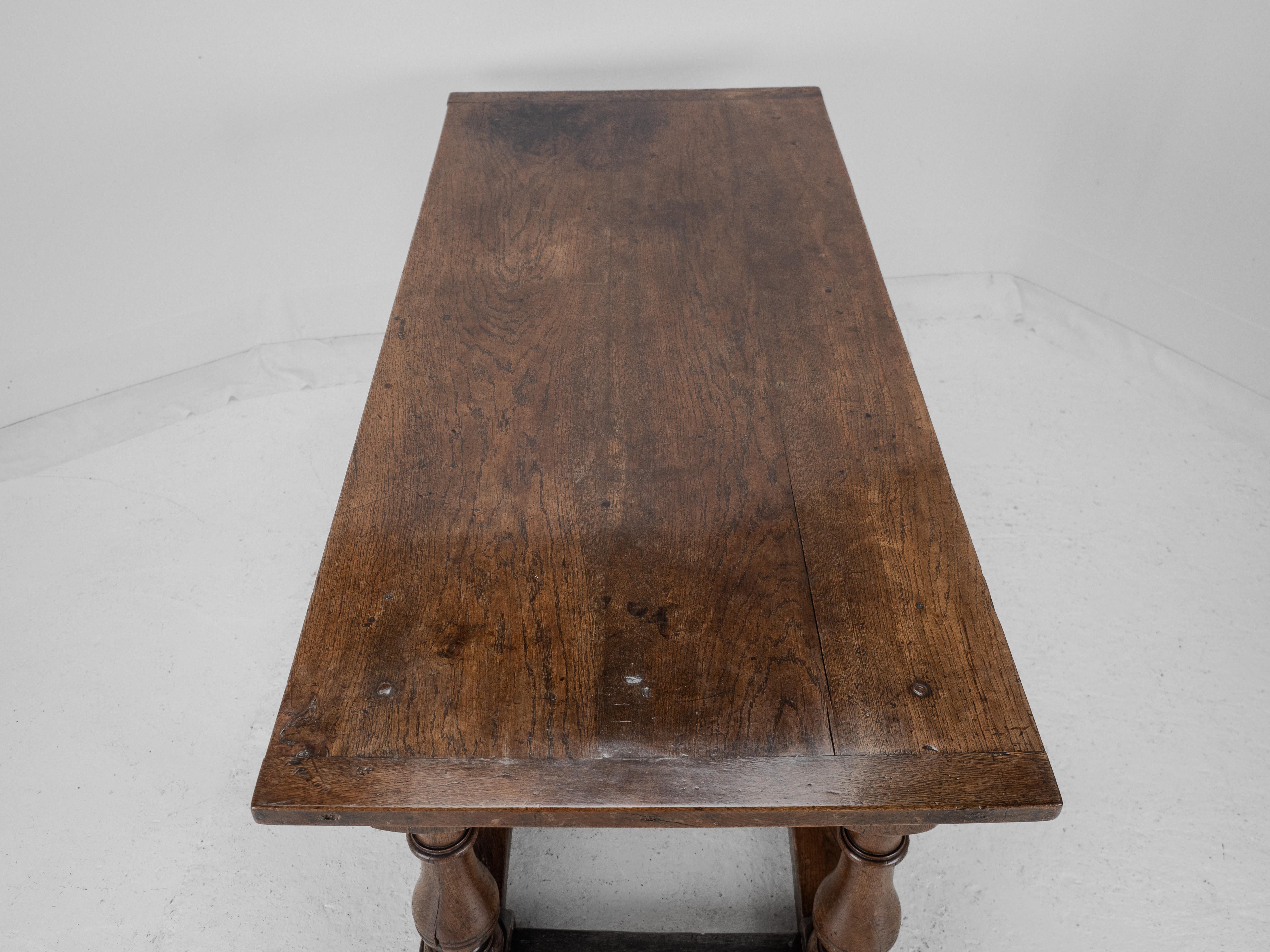 Early 18th Century Joined Oak Refectory Table — 6 ft / 183 cm c.1700s, Solid Oak For Sale 3