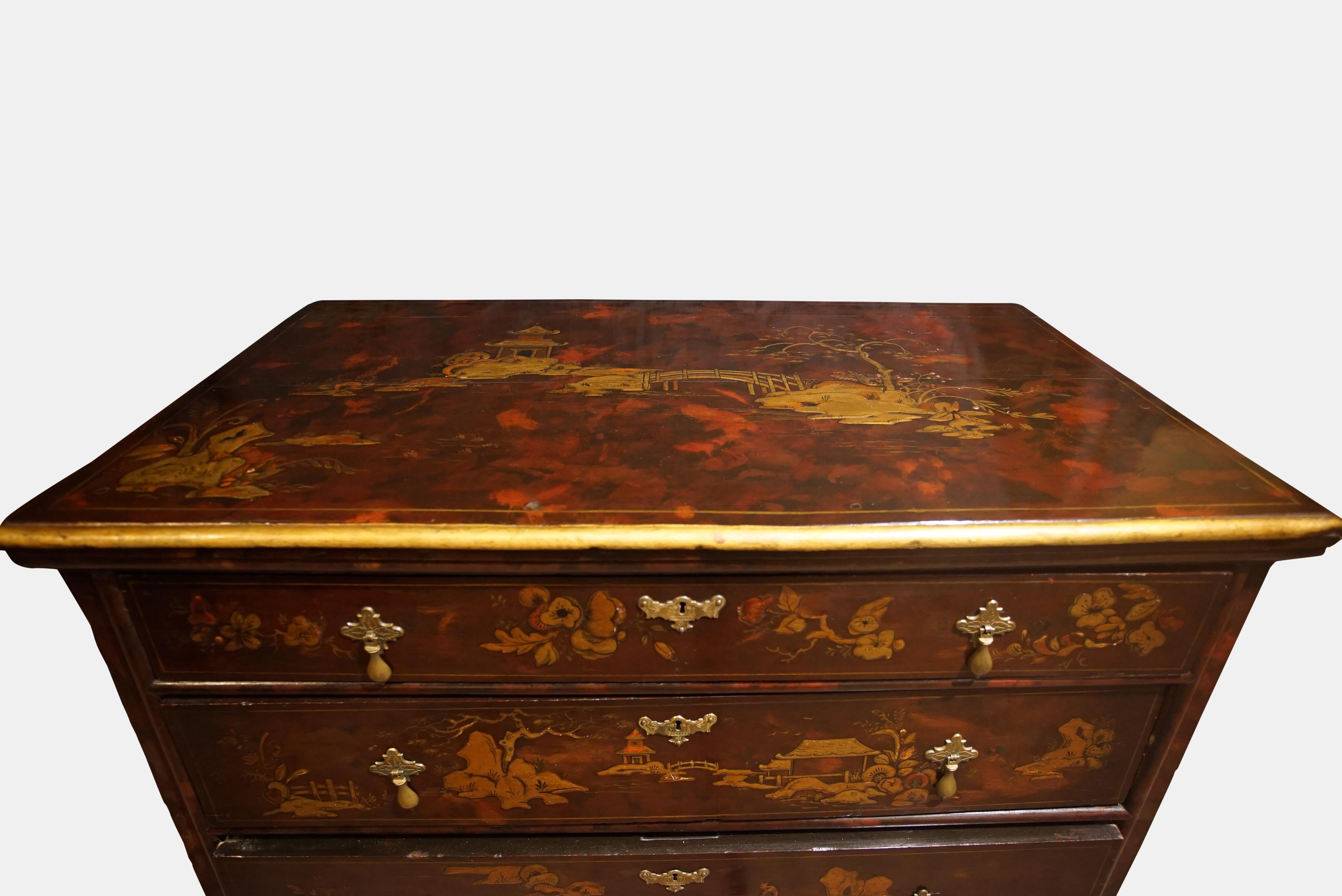 Early 18th Century Lacquered Oak Chest of Drawers 3