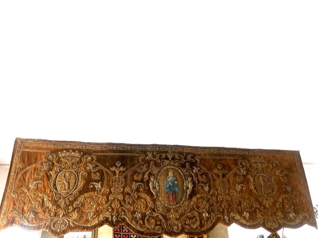 Großer, seltener venezianischer Valance-/Wandbehang des Heiligen Peter aus dem frühen 18. Jahrhundert im Angebot 5