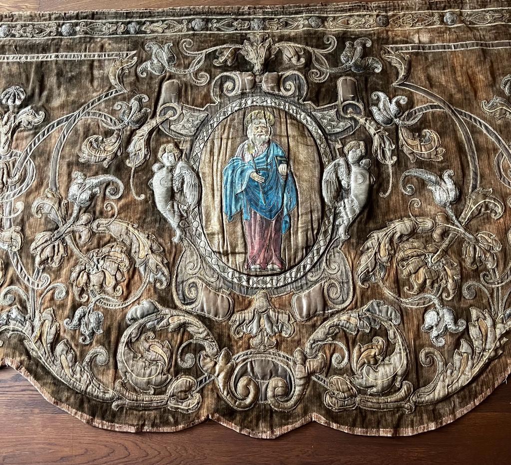 Großer, seltener venezianischer Valance-/Wandbehang des Heiligen Peter aus dem frühen 18. Jahrhundert (Barock) im Angebot