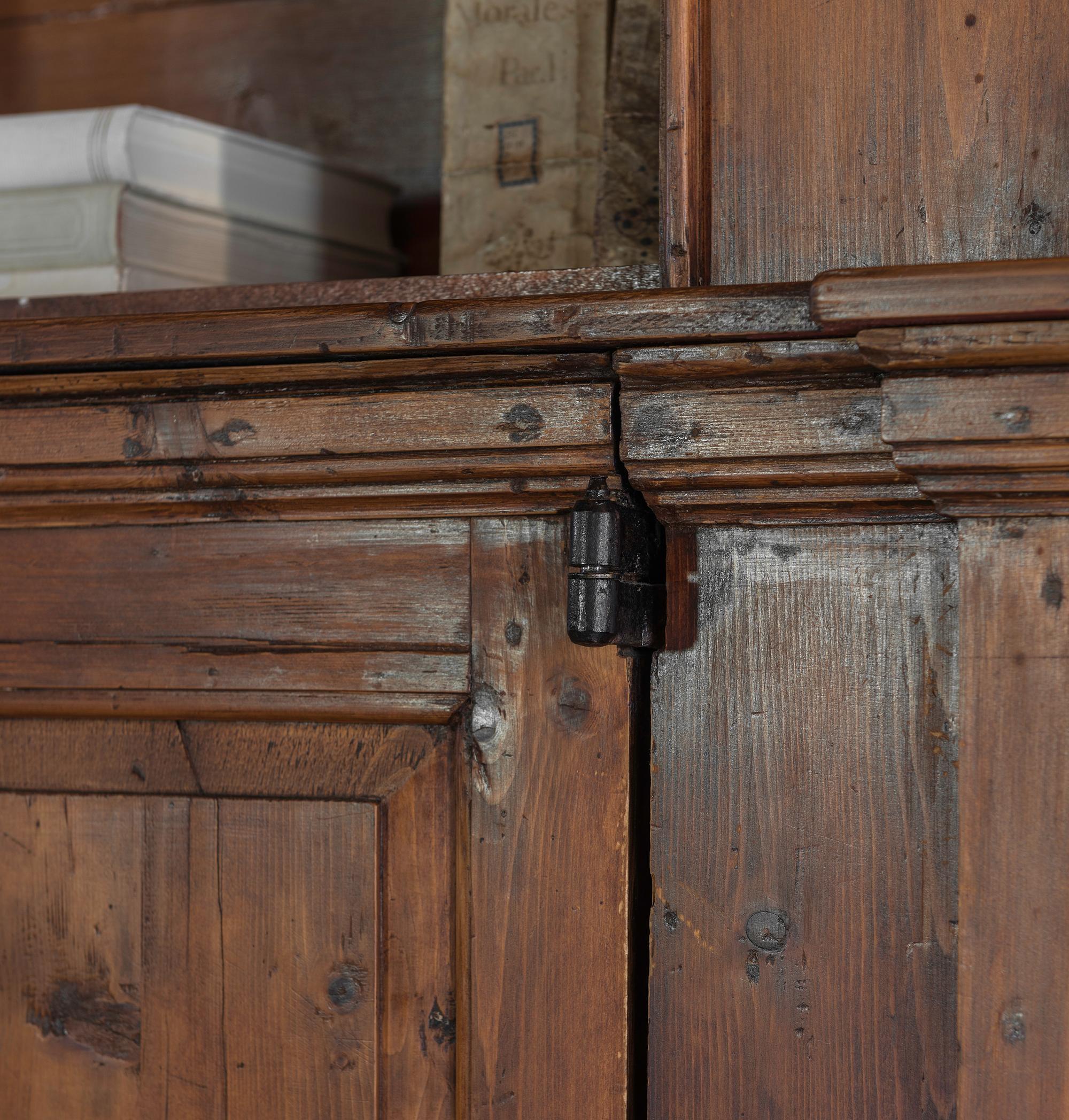 Biblioteca o buffet dell'inizio del XVIII secolo, Toscana o Umbria In condizioni buone in vendita a Jesteburg, DE