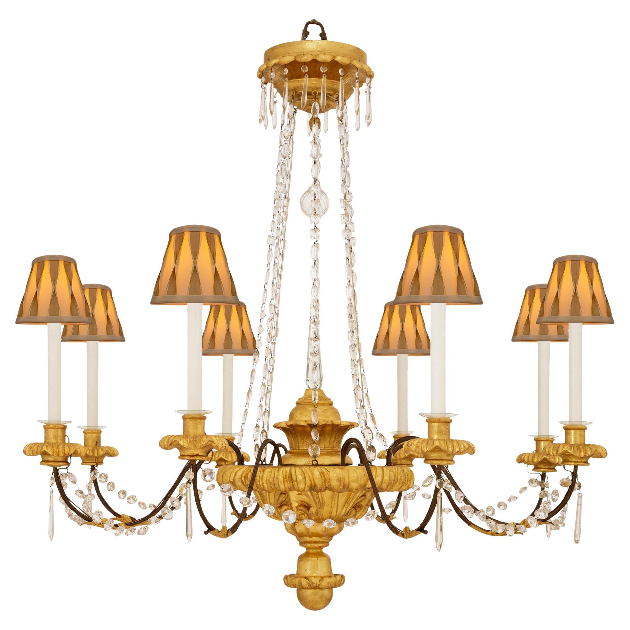 lampadario in legno dorato, ferro e cristallo del periodo Luigi Barocco dell'inizio del XVIII secolo in vendita