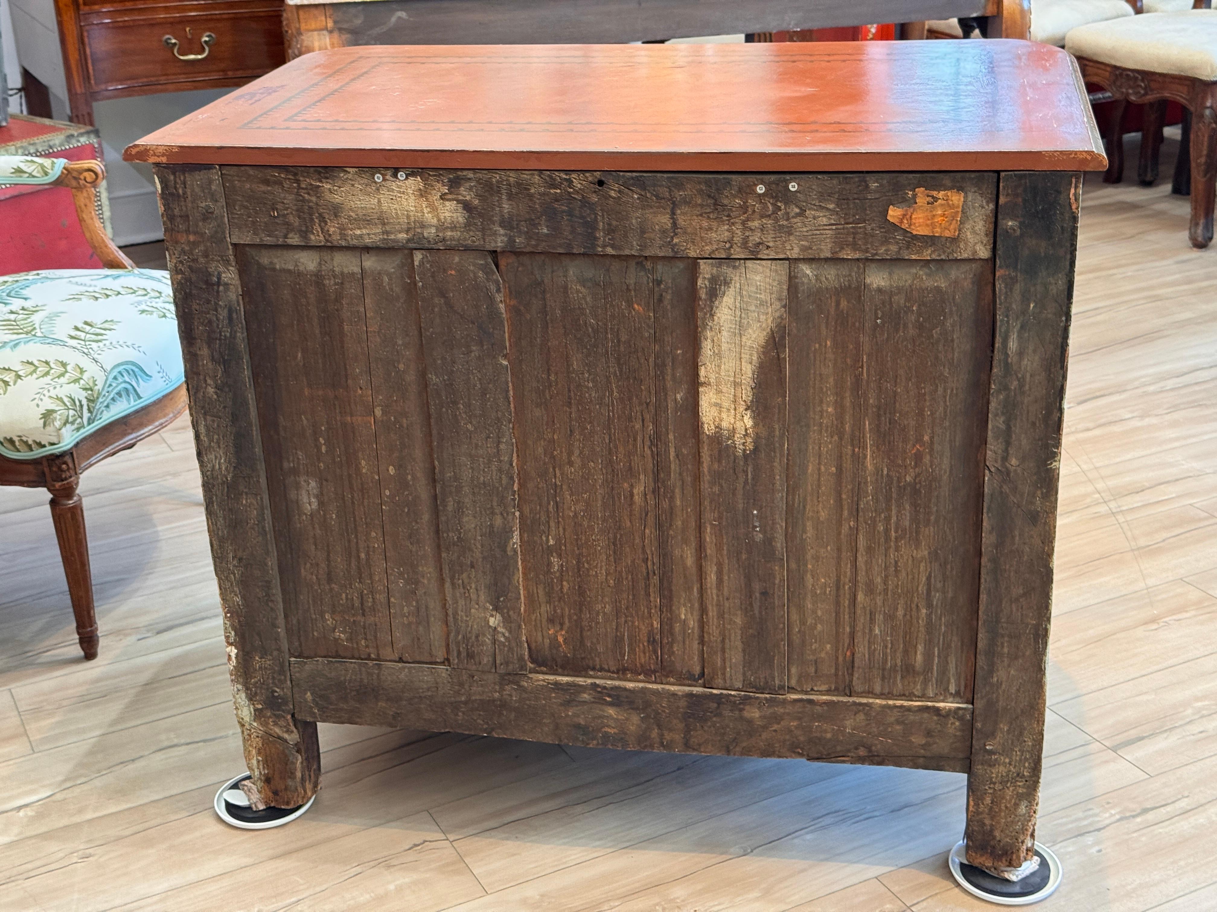 Early 18th Century Louis XV Provincial Painted Commode For Sale 6