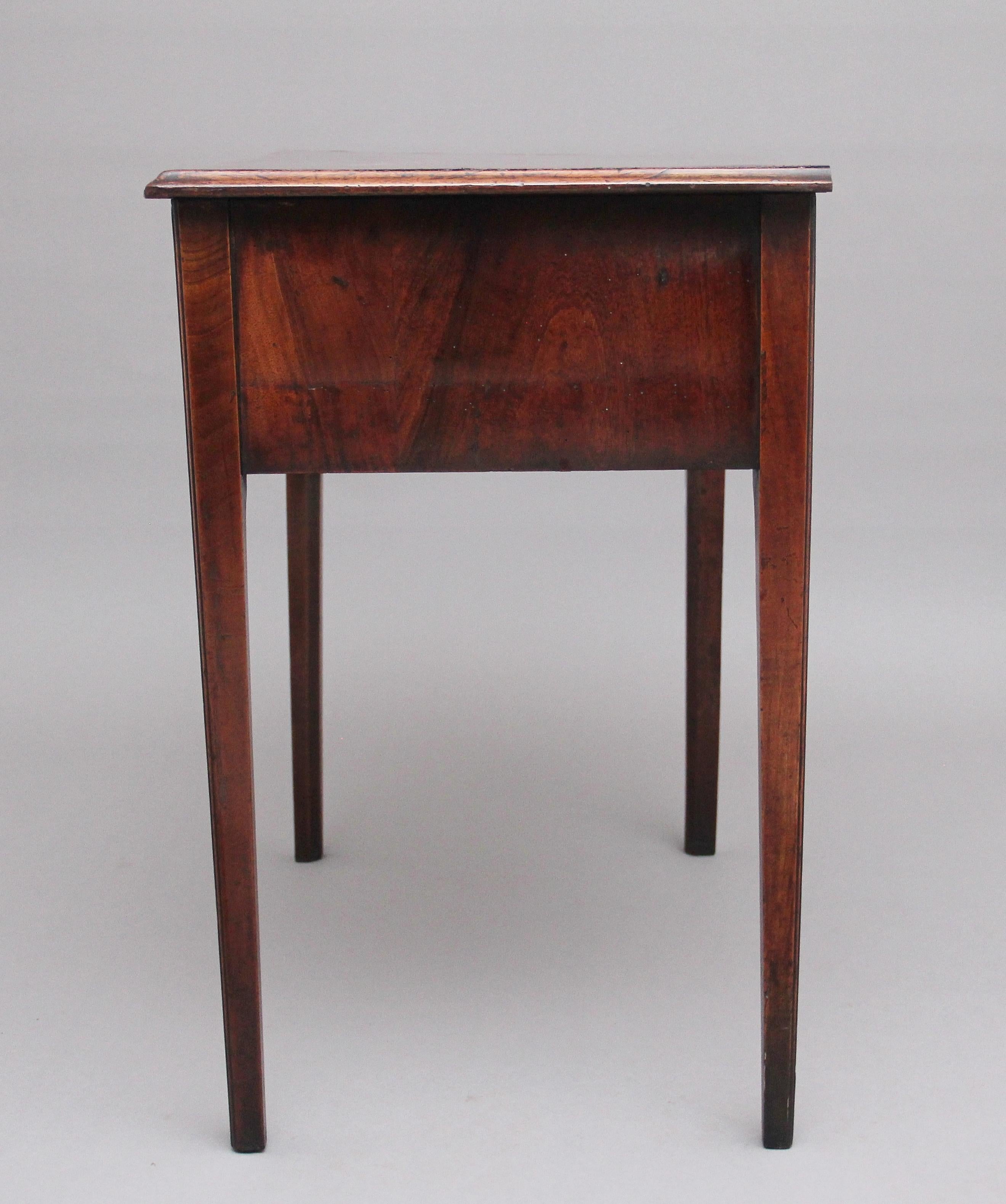 Early 18th Century Mahogany Side Table 2