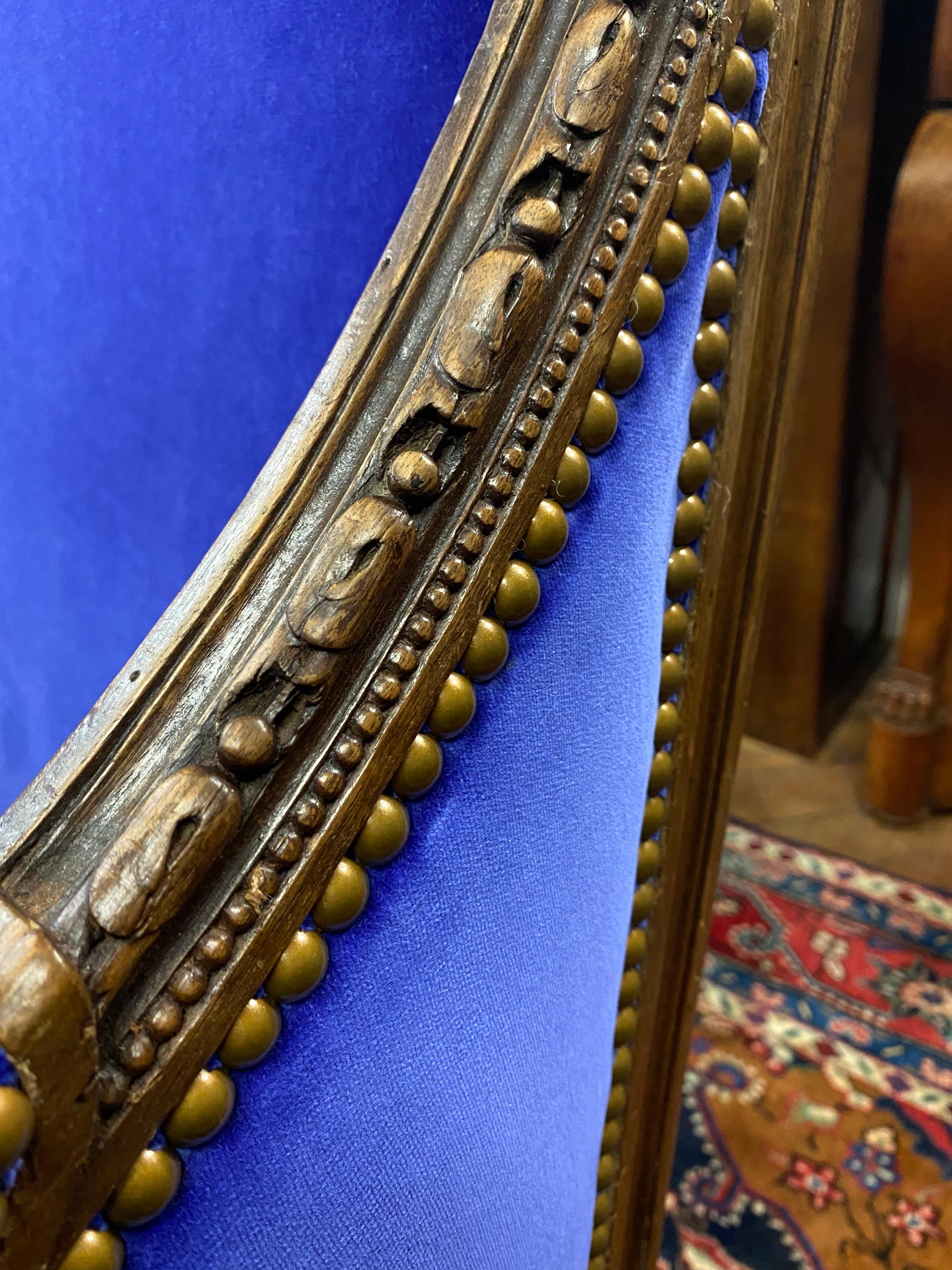 Silla estampada de principios del siglo XVIII Luis XVI Duchesse Brisee Longue francesa Bergère en Excelente estado para la venta en Brooklyn, NY