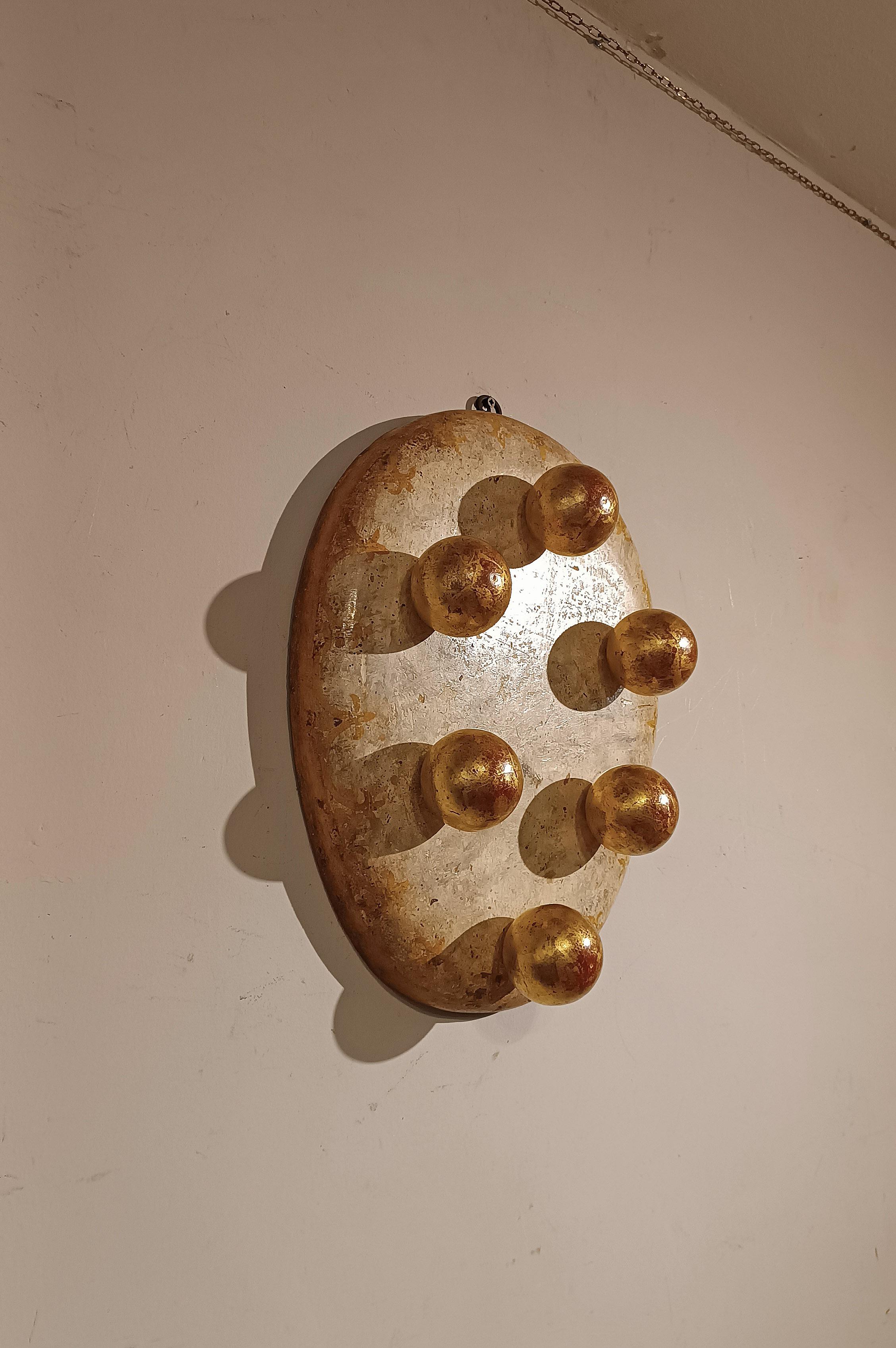 ESCUDO MEDICO DEL SIGLO XVIII EN MADERA PINTADA Tallado a mano en venta