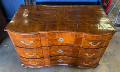 Early 18th Century Northern Italian 3-Drawer Walnut Commode