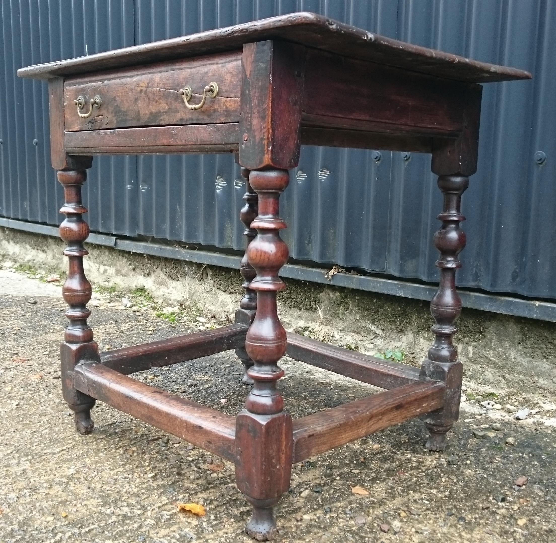 Early 18th Century Oak Antique Side Table In Fair Condition In Gloucestershire, GB