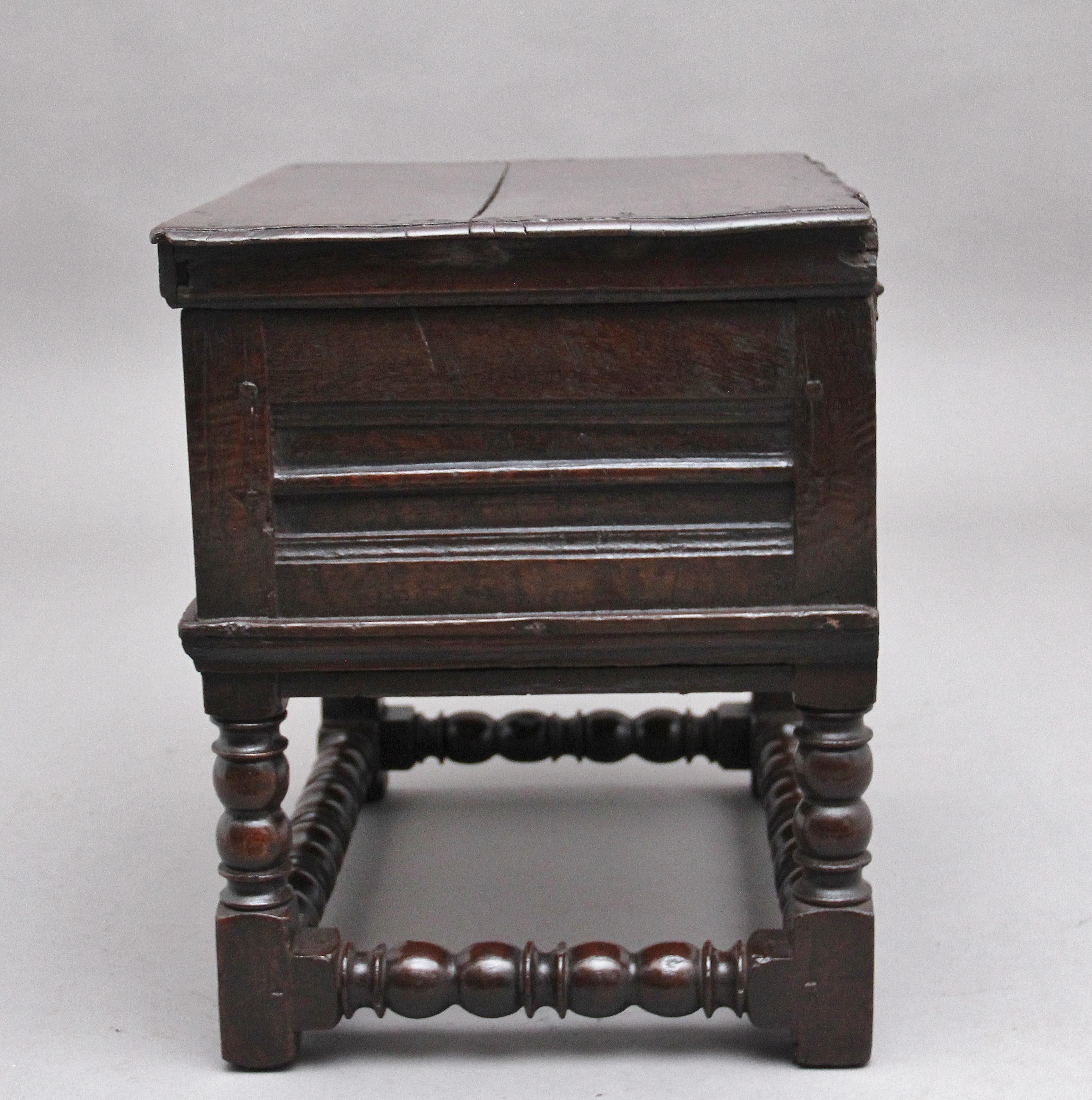 Early 18th Century Oak Box Stool In Good Condition For Sale In Martlesham, GB