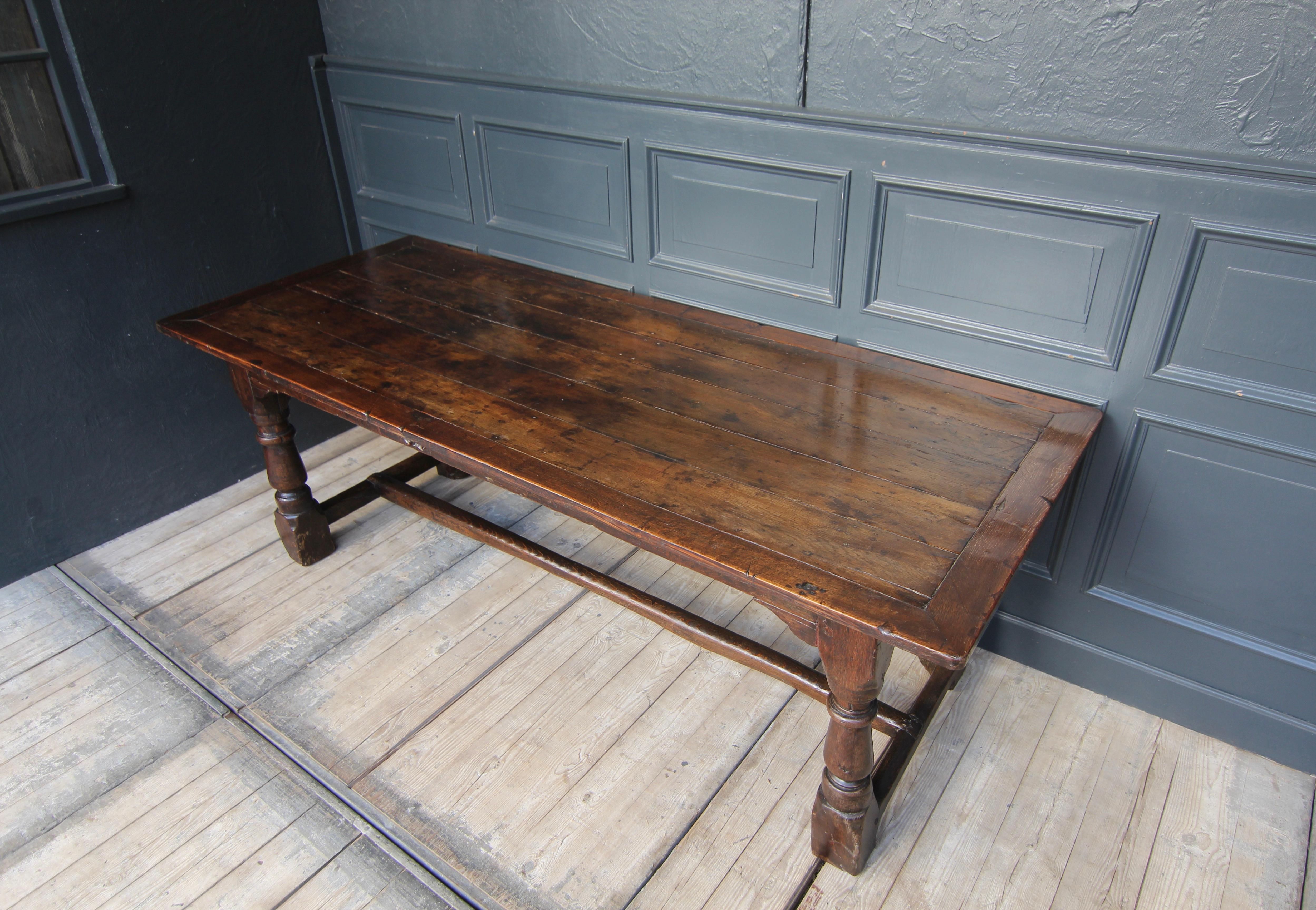 Early 18th Century Oak Dining Table 8