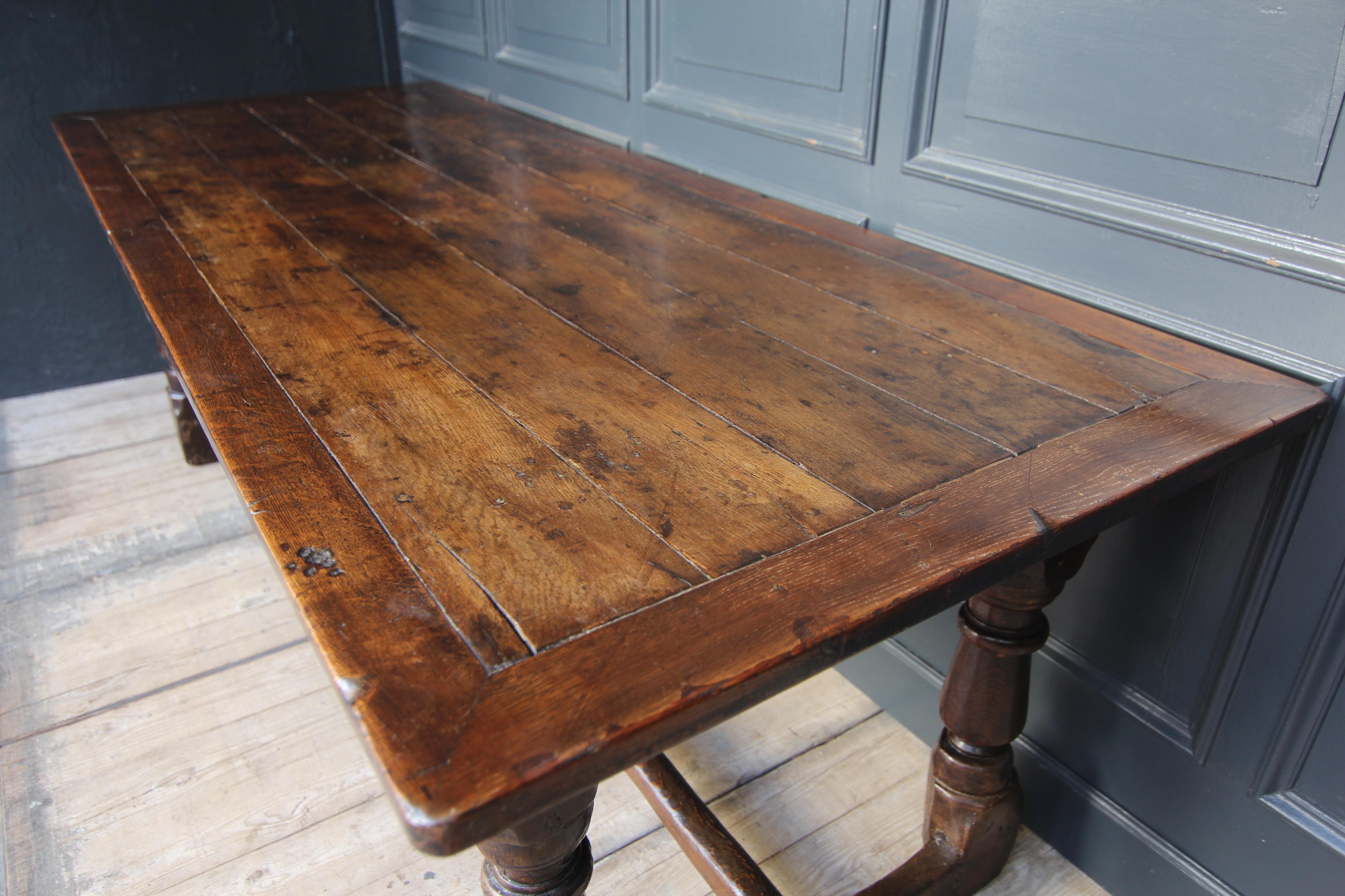 Early 18th Century Oak Dining Table 9