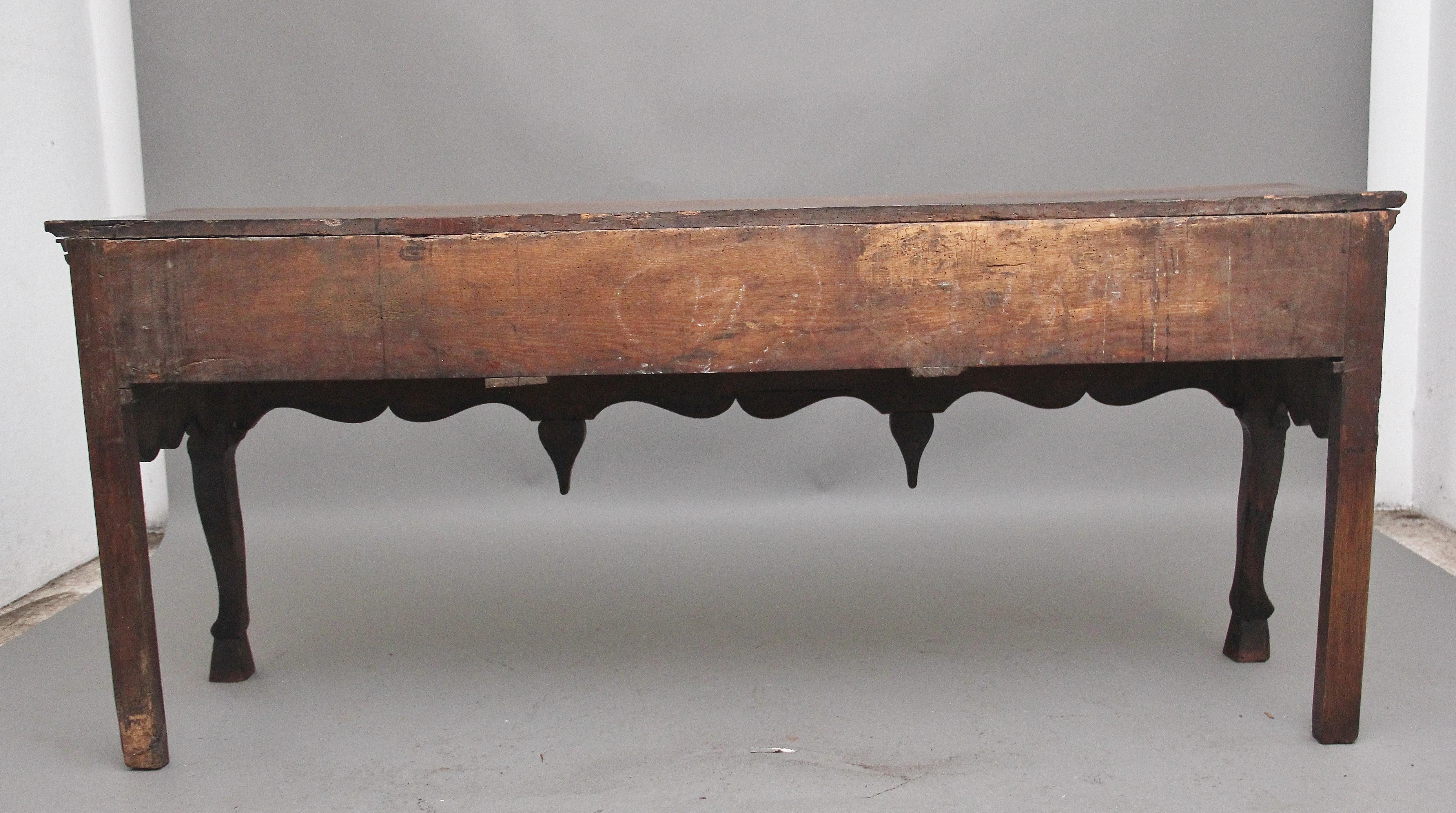 Early 18th Century oak dresser base For Sale 1