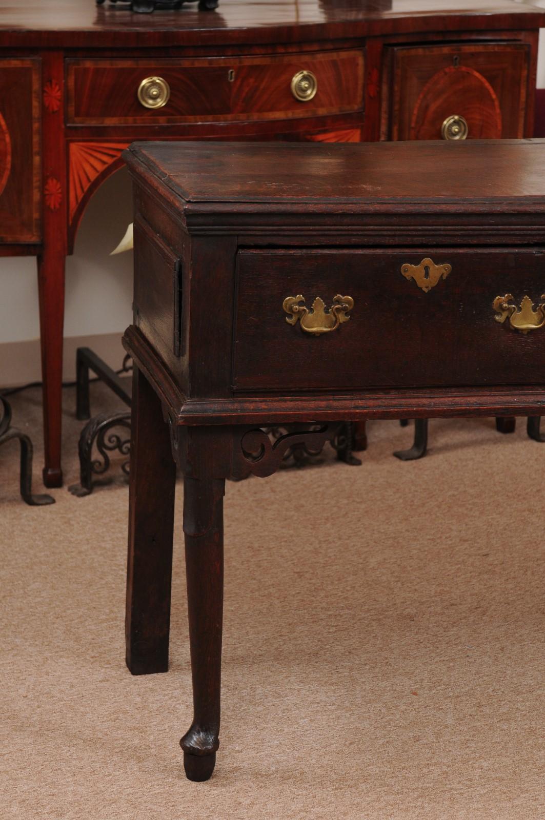 Early 18th Century Oak Dresser Base with 3 Drawers & Pad Feet 11