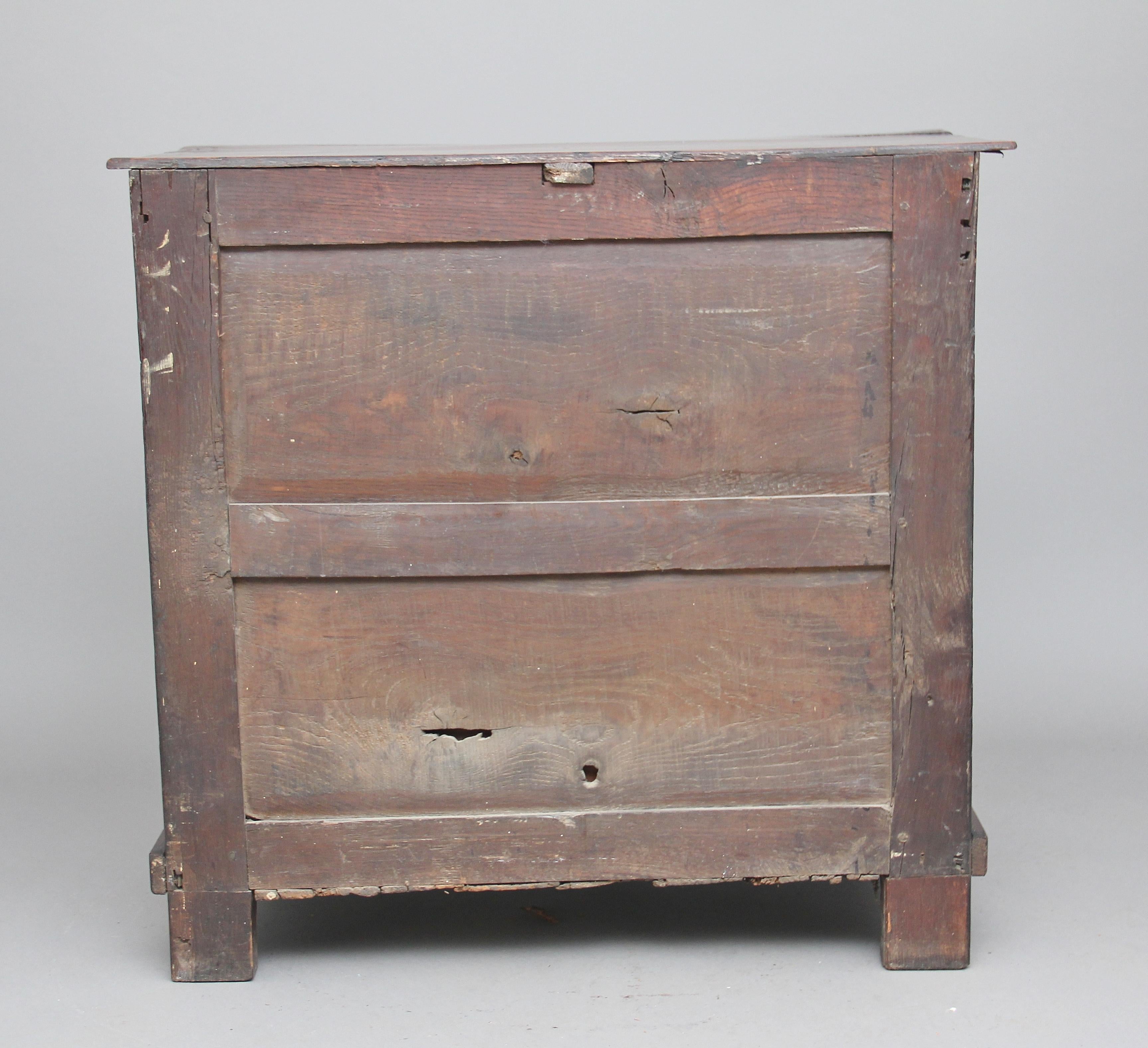 Early 18th Century Oak Enclosed Chest 5