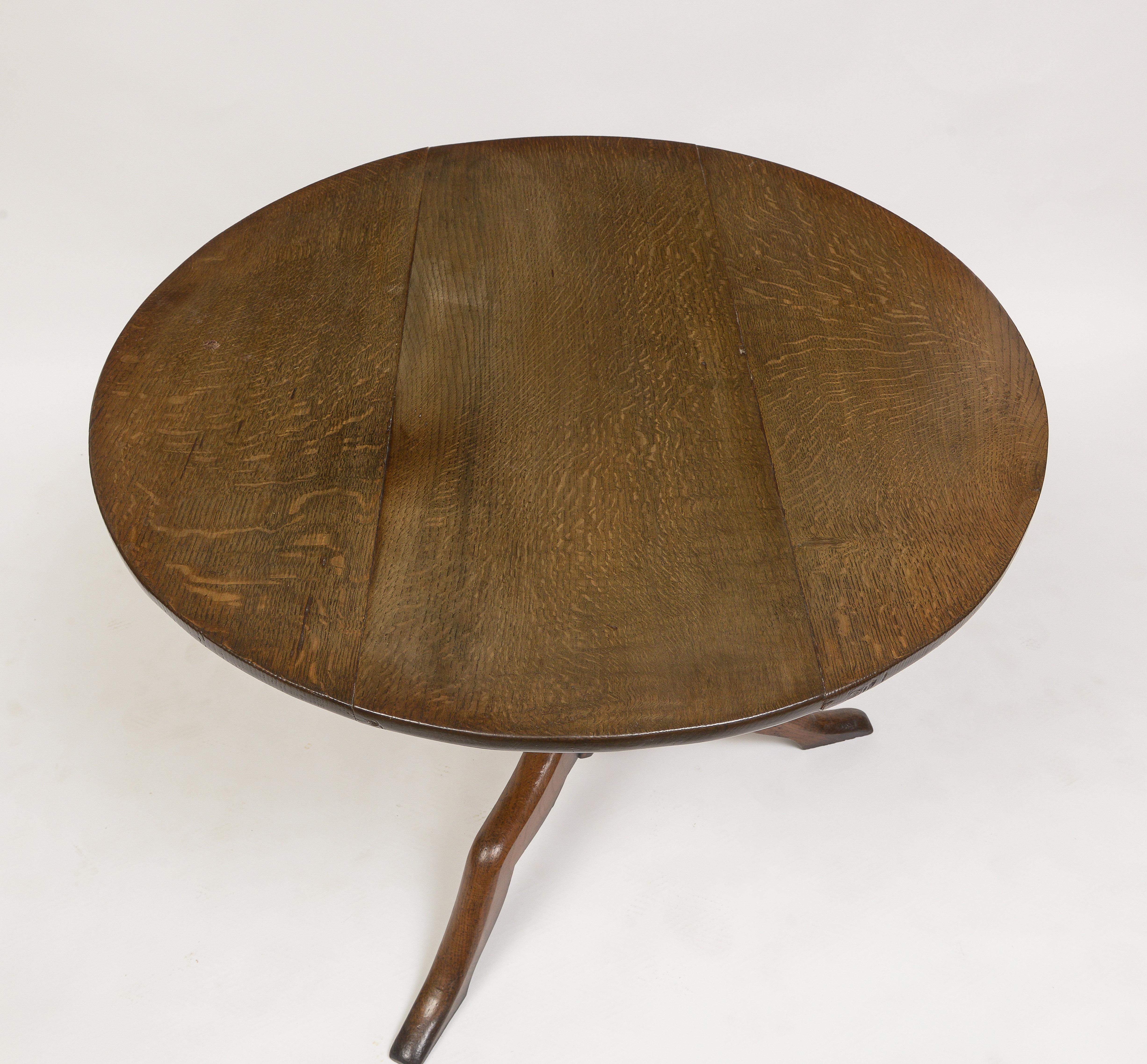 Early 18th Century Oak Legs-Of-Man Tripod Table For Sale 2