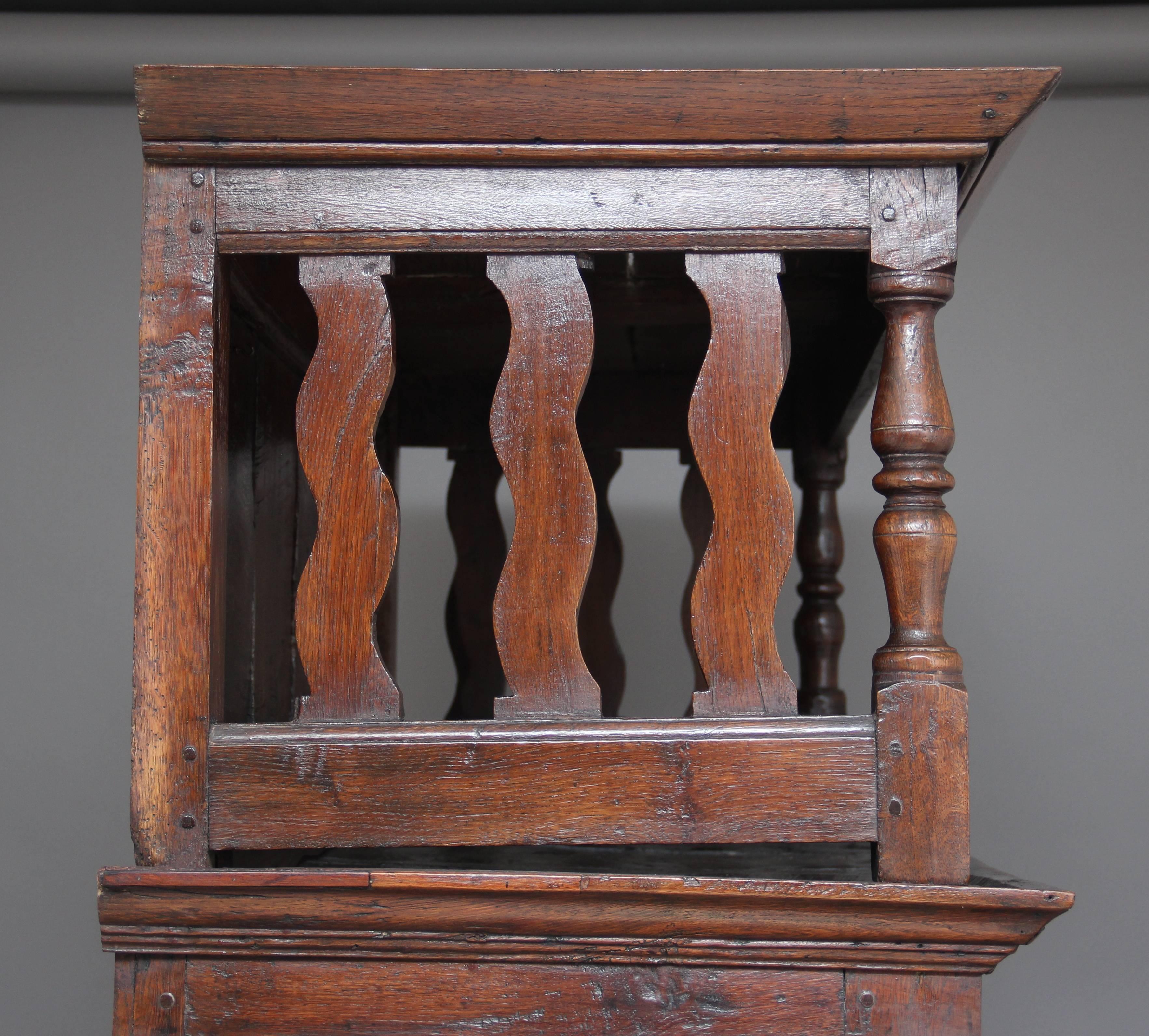 Early 18th Century Oak Tridarn 4