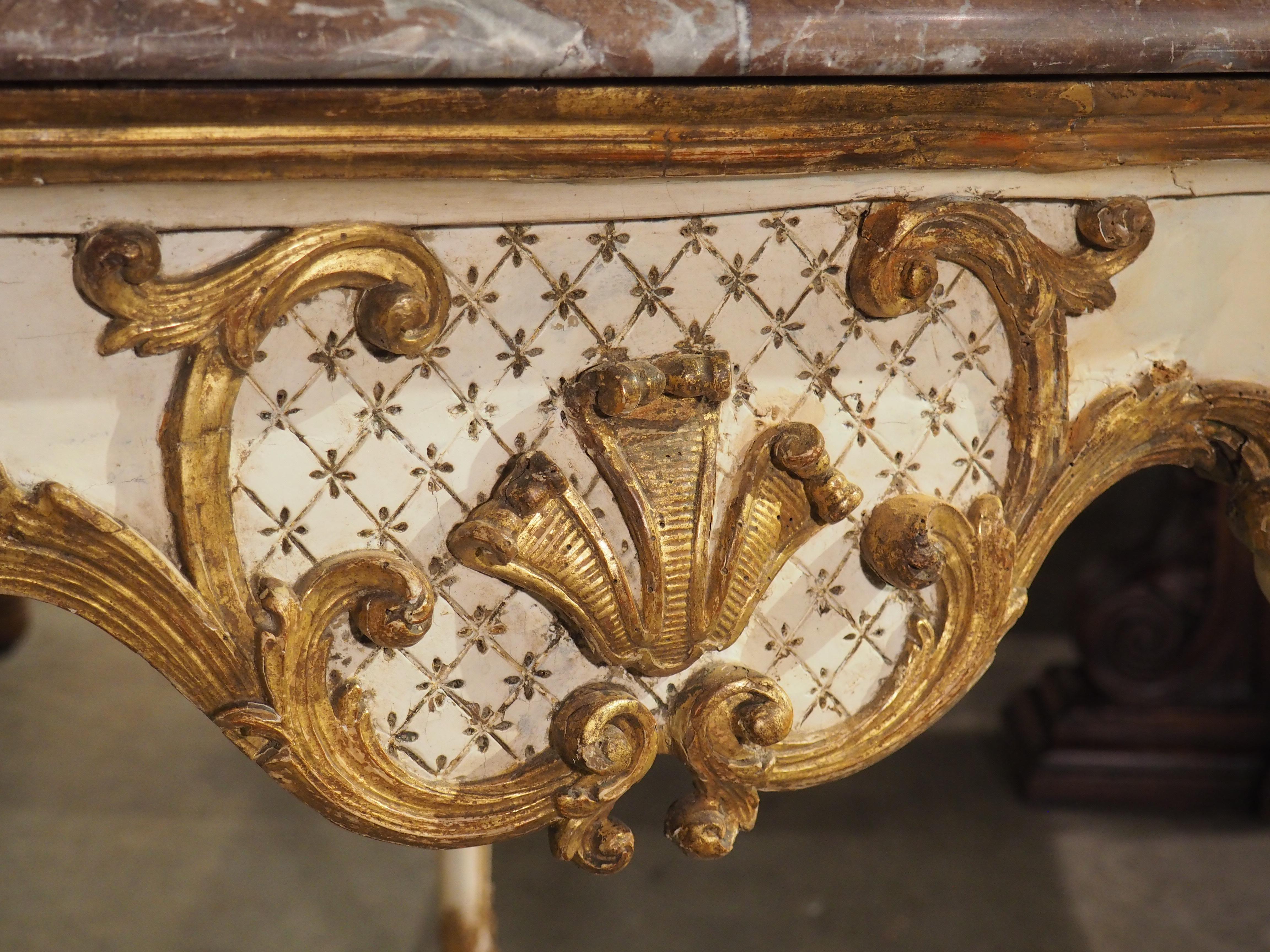 Table console italienne peinte du début du XVIIIe siècle avec plateau en marbre rouge royal en vente 6