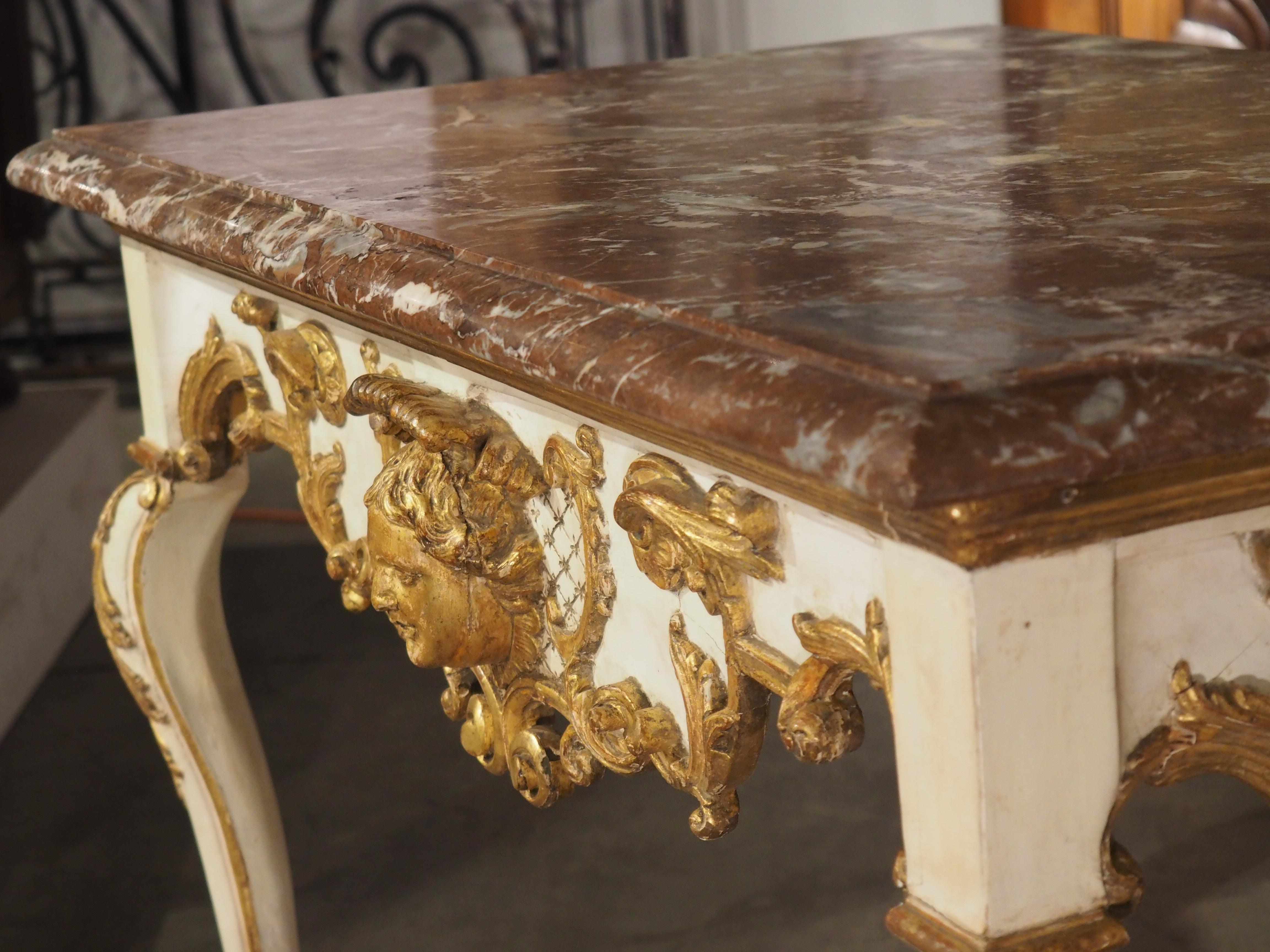 Table console italienne peinte du début du XVIIIe siècle avec plateau en marbre rouge royal en vente 12