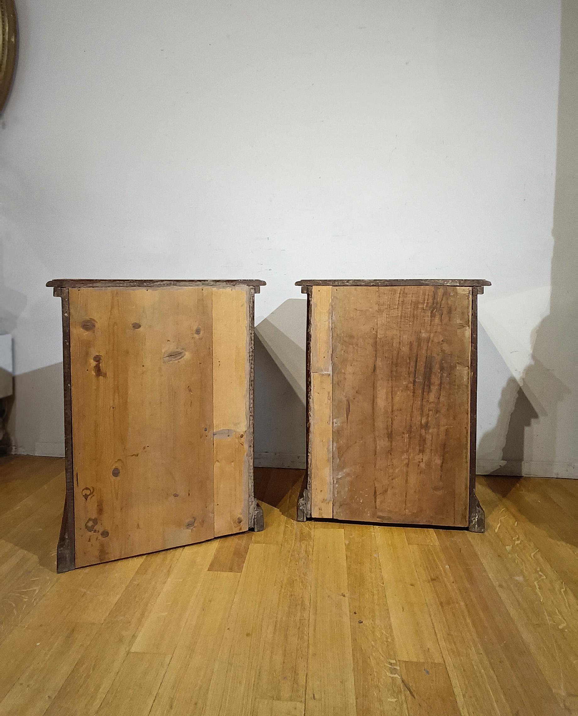 Hand-Carved EARLY 18th CENTURY PAIR OF SMALL LOUIS XIV WALNUT DRAWERS For Sale