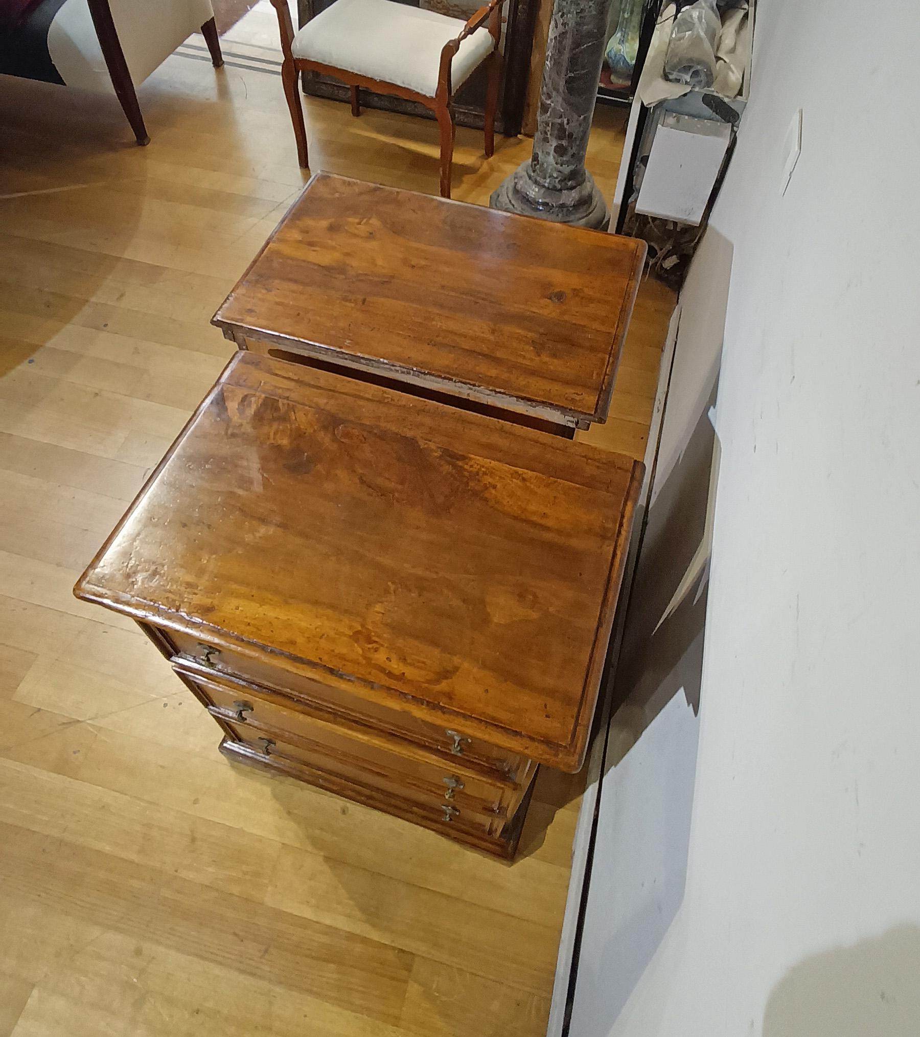 Bronze EARLY 18th CENTURY PAIR OF SMALL LOUIS XIV WALNUT DRAWERS For Sale