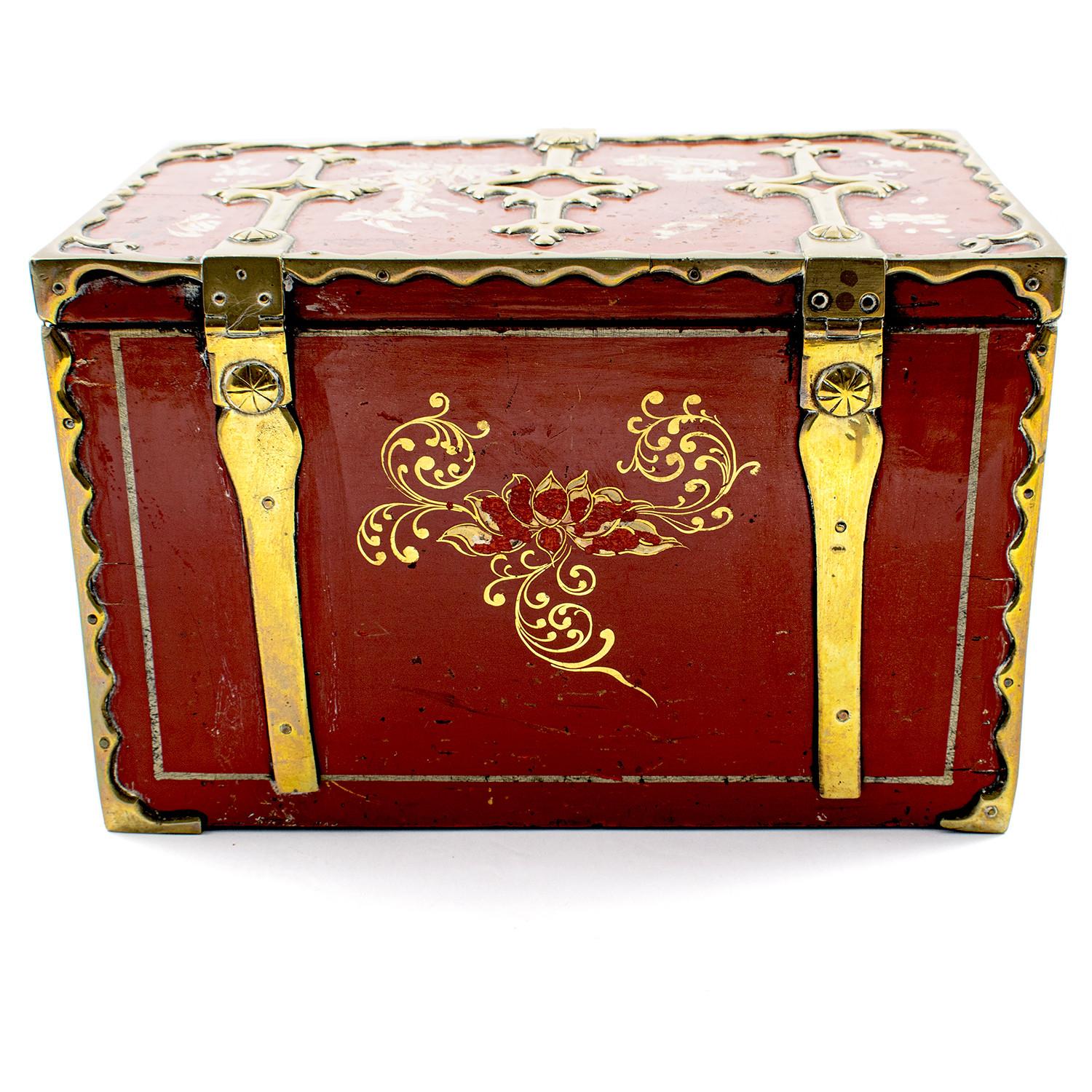 Early 18th Century Dutch Baroque Box For Sale 1