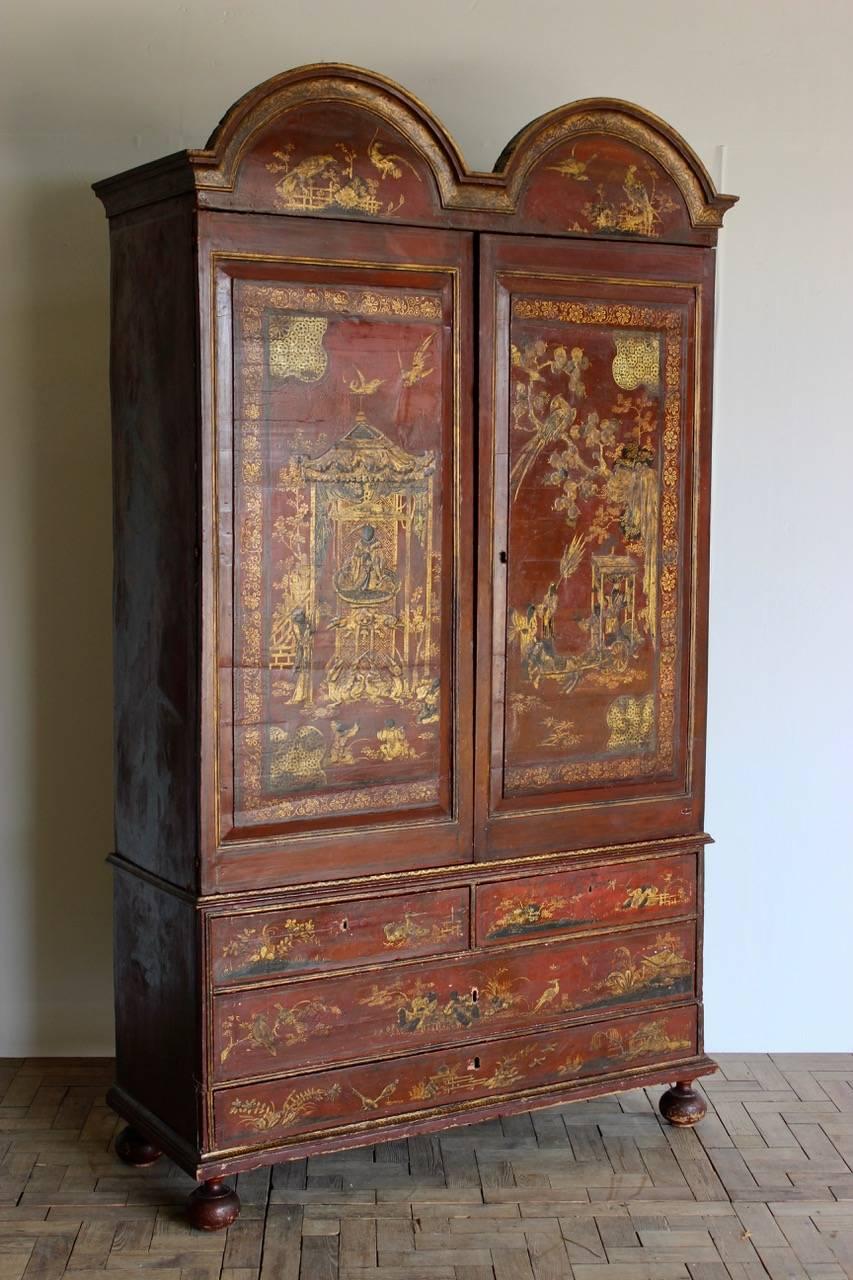 Early 18th Century Portuguese Red Lacquer Cabinet 3