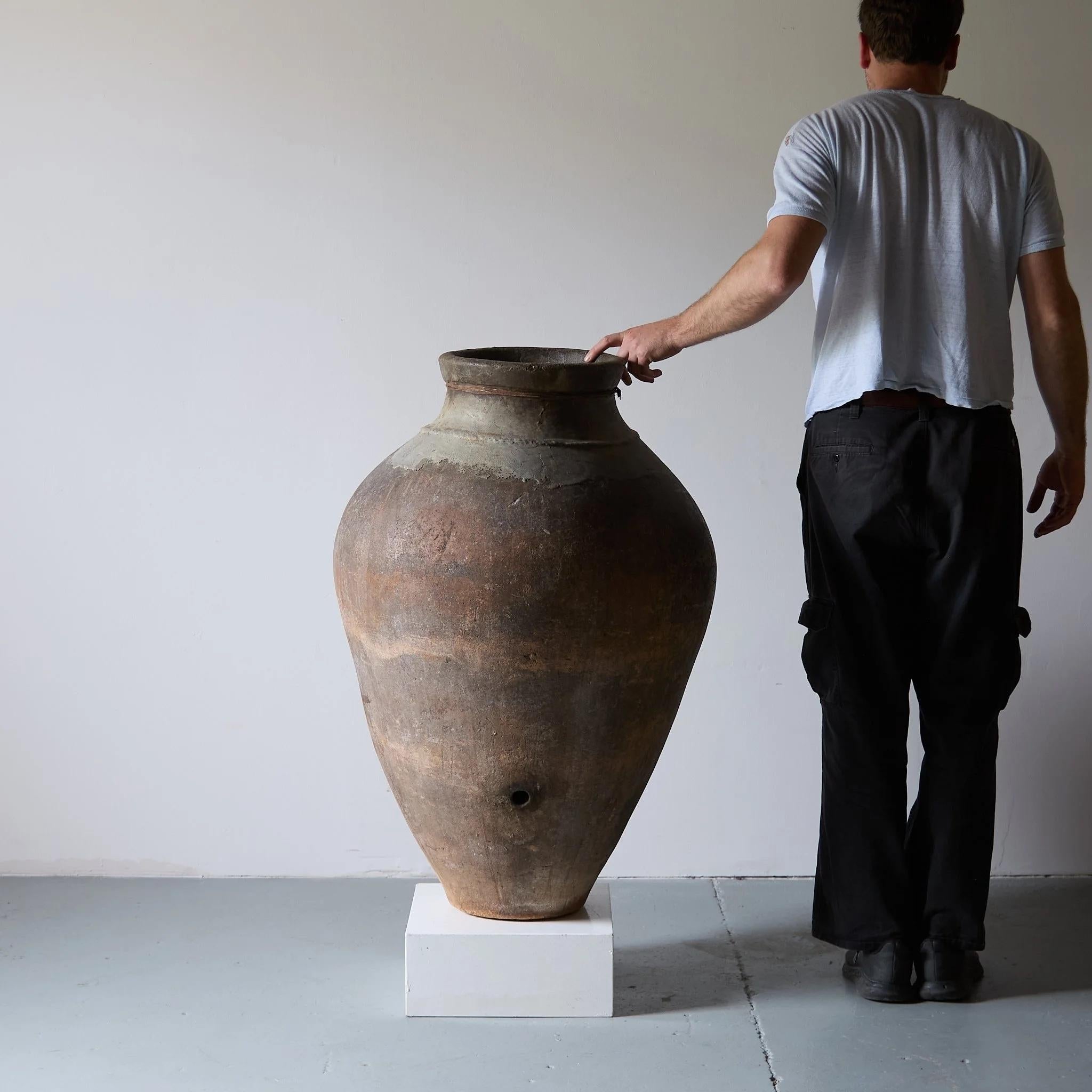 Francese Vaso provinciale dell'inizio del XVIII secolo in vendita