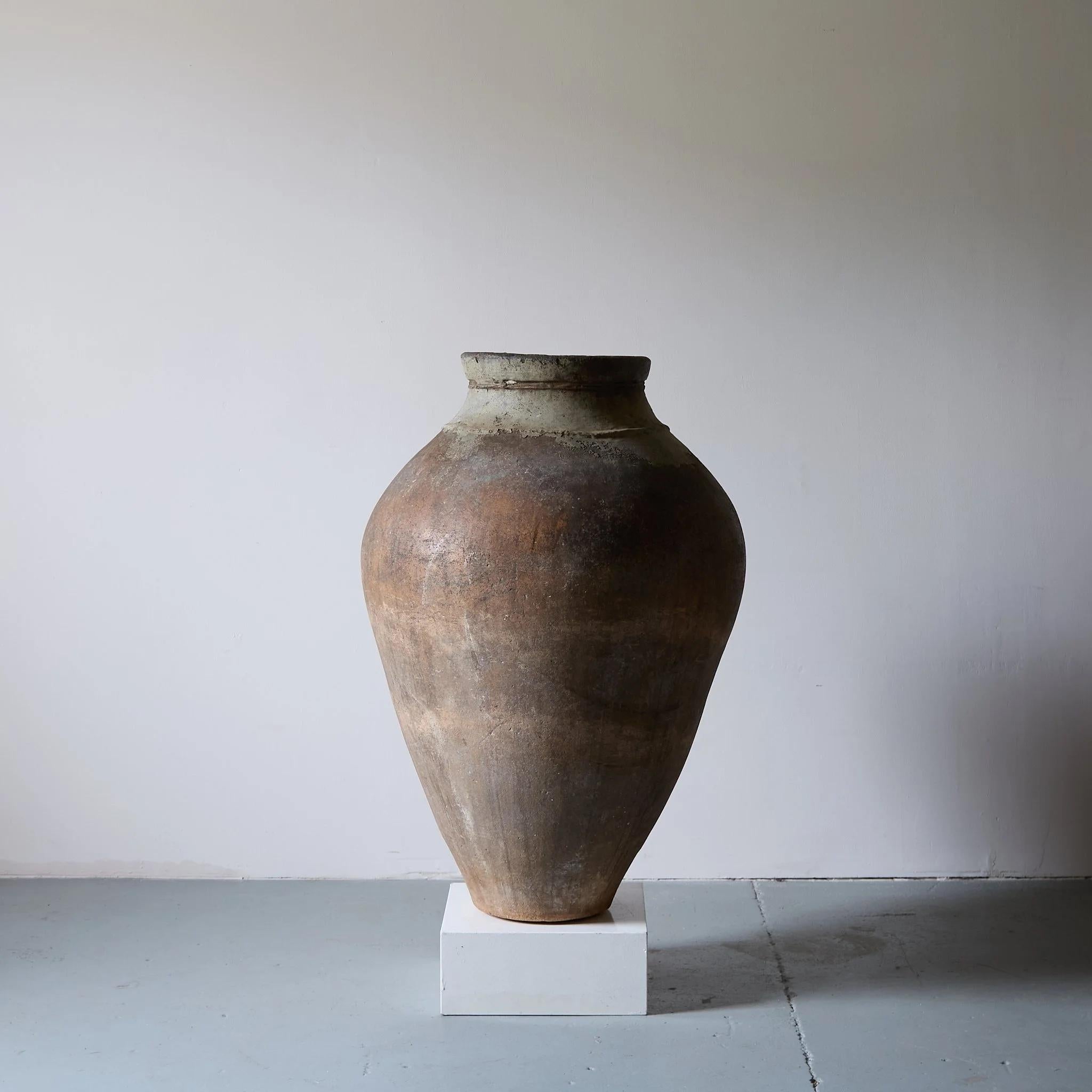 Terracotta Vaso provinciale dell'inizio del XVIII secolo in vendita