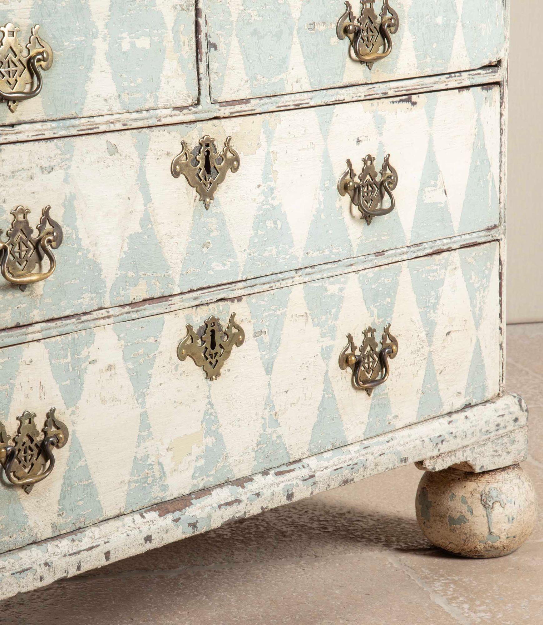 Early 18th Century Queen Anne Hand Painted Bureau Bookcase For Sale 4