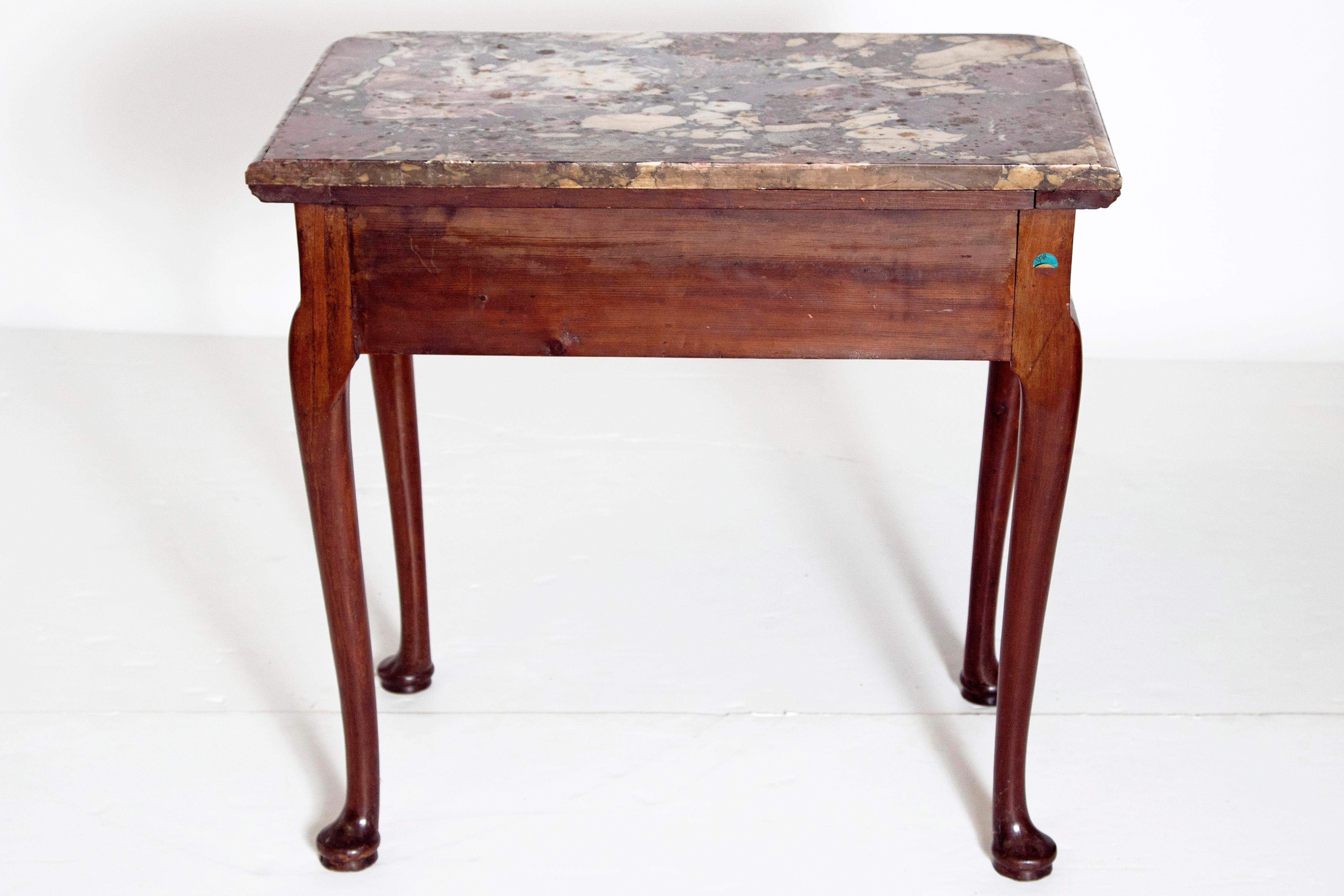 Early 18th Century Queen Anne Mahogany Side Table 4