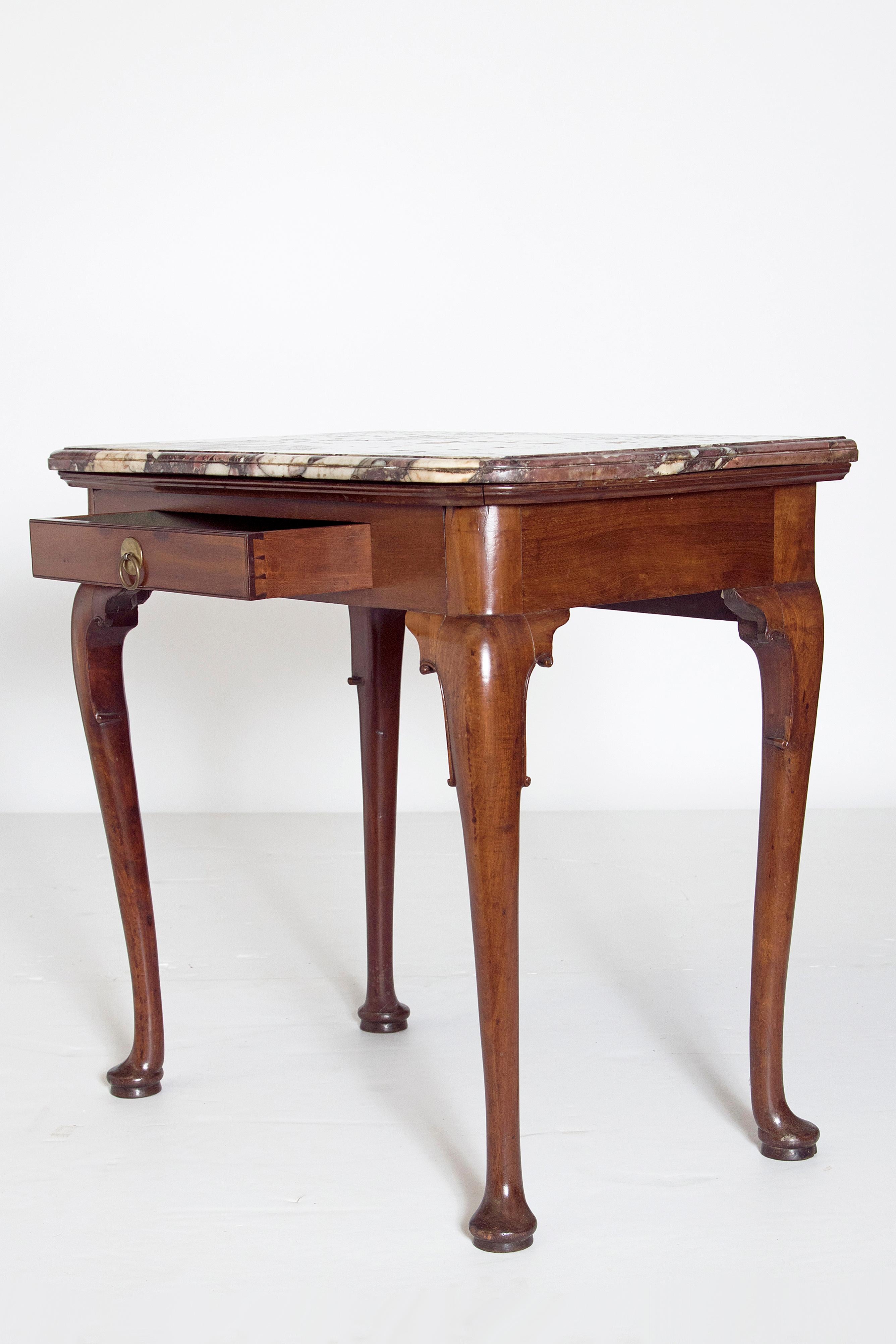Early 18th Century Queen Anne Mahogany Side Table 7