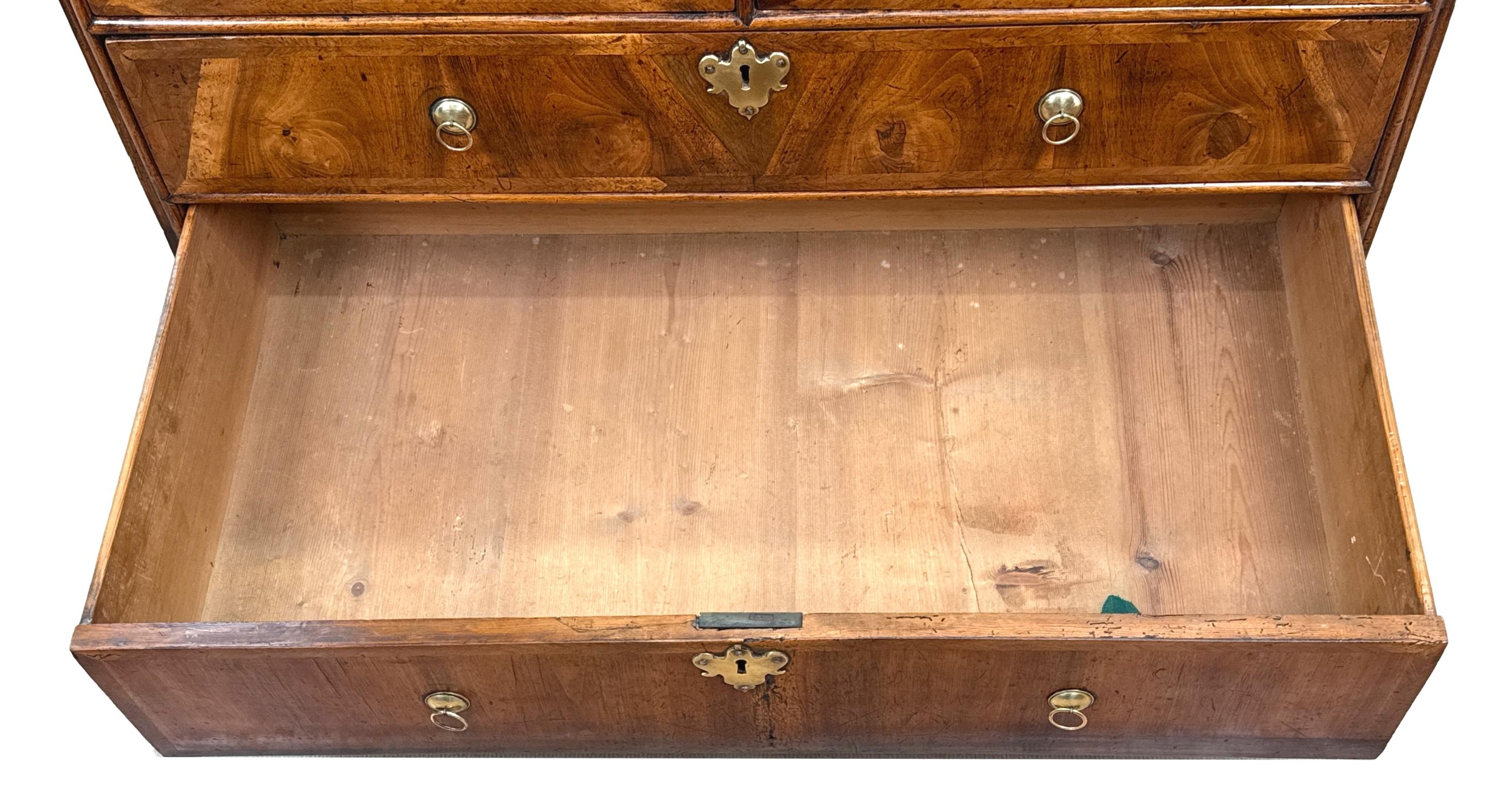 Buró de nogal de principios del siglo XVIII de la reina Ana en venta 4