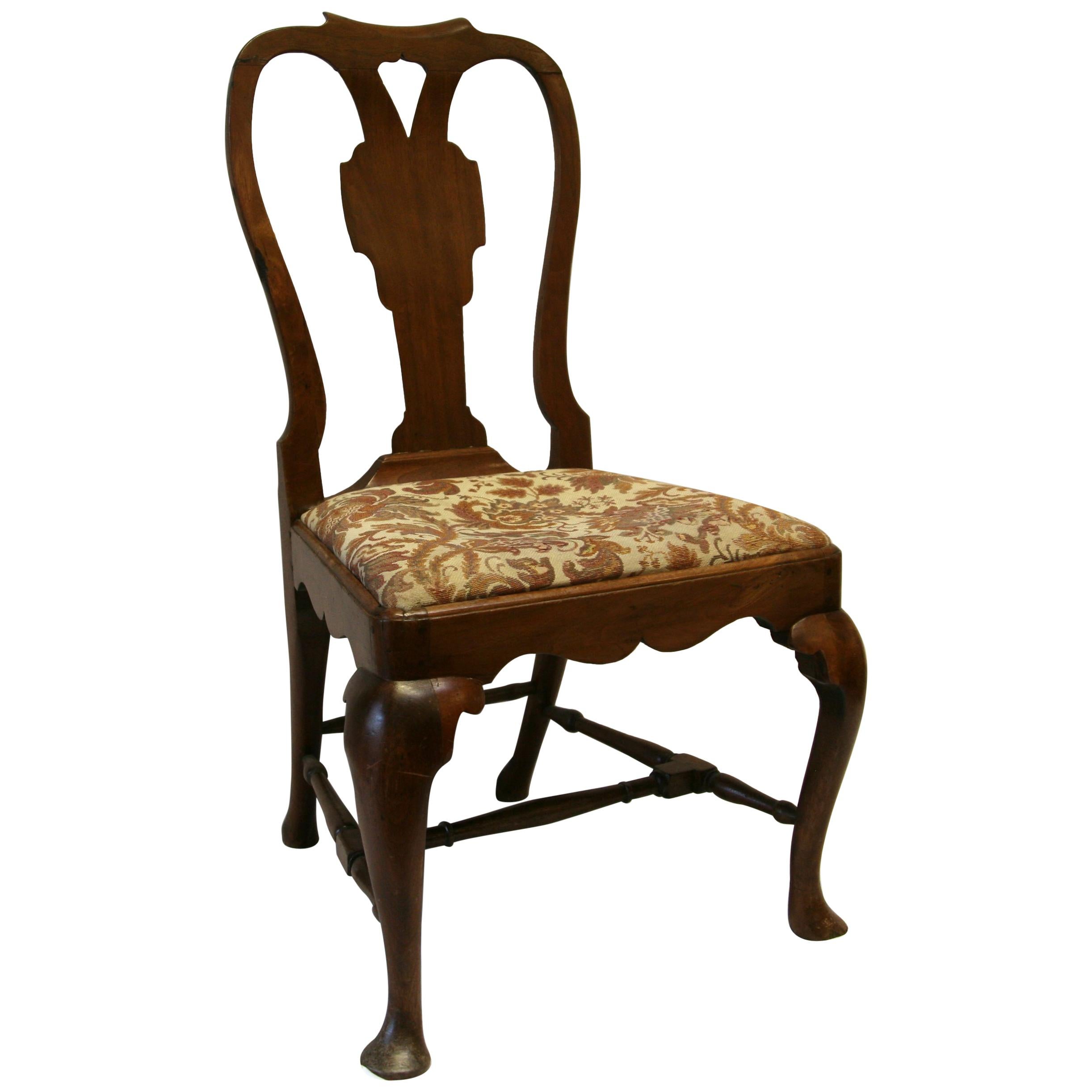 Early 18th Century Queen Anne Walnut Chair For Sale