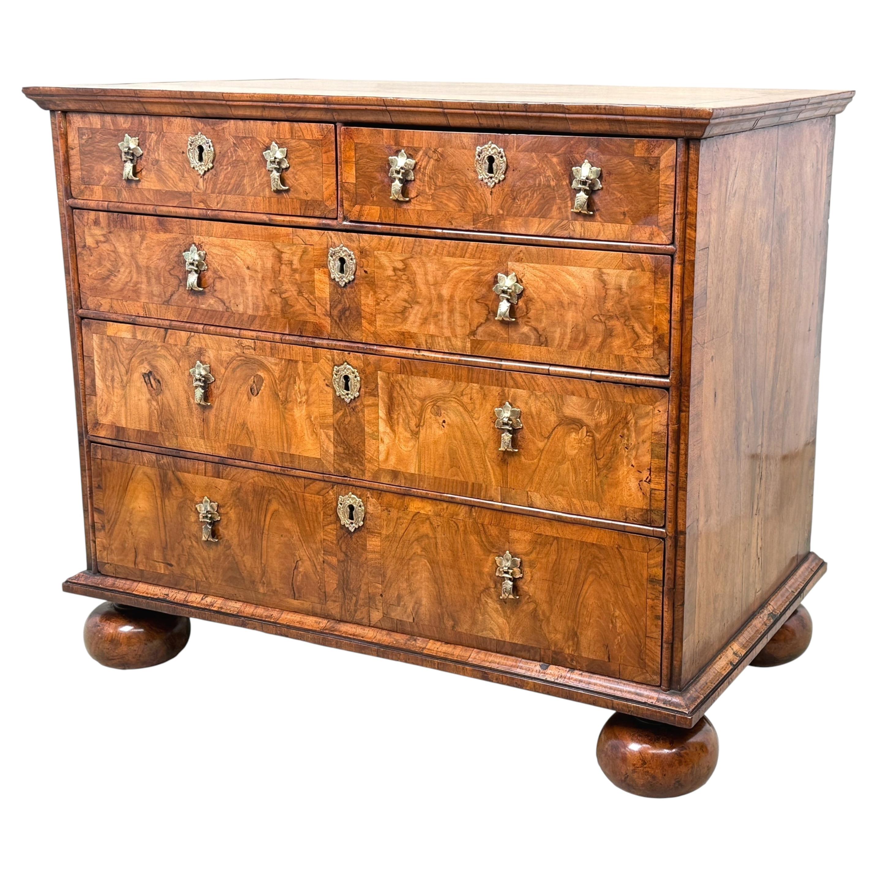 Early 18th Century Queen Anne Walnut Chest Of Drawers