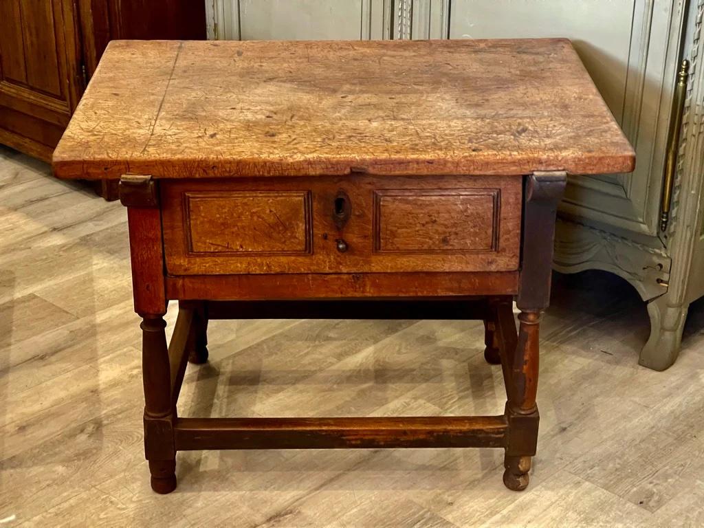 18th Century and Earlier Early 18th Century Single Drawer Spanish Walnut Tavern Table