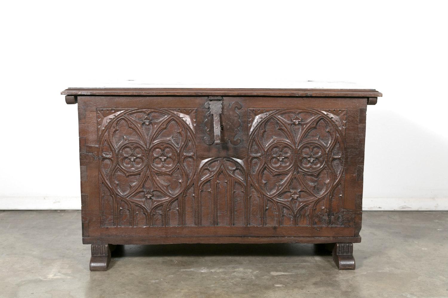 Early 18th Century Spanish Carved Oak Gothic Style Coffer or Chest In Good Condition In Birmingham, AL