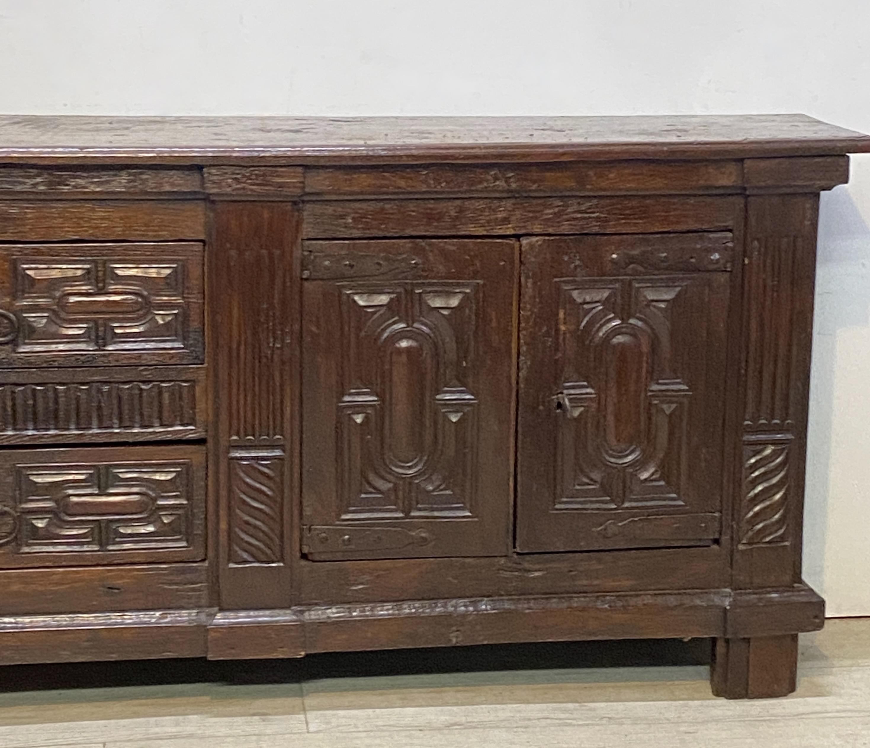 Early 18th Century Spanish Oak Low Side Cabinet Credenza In Good Condition In San Francisco, CA