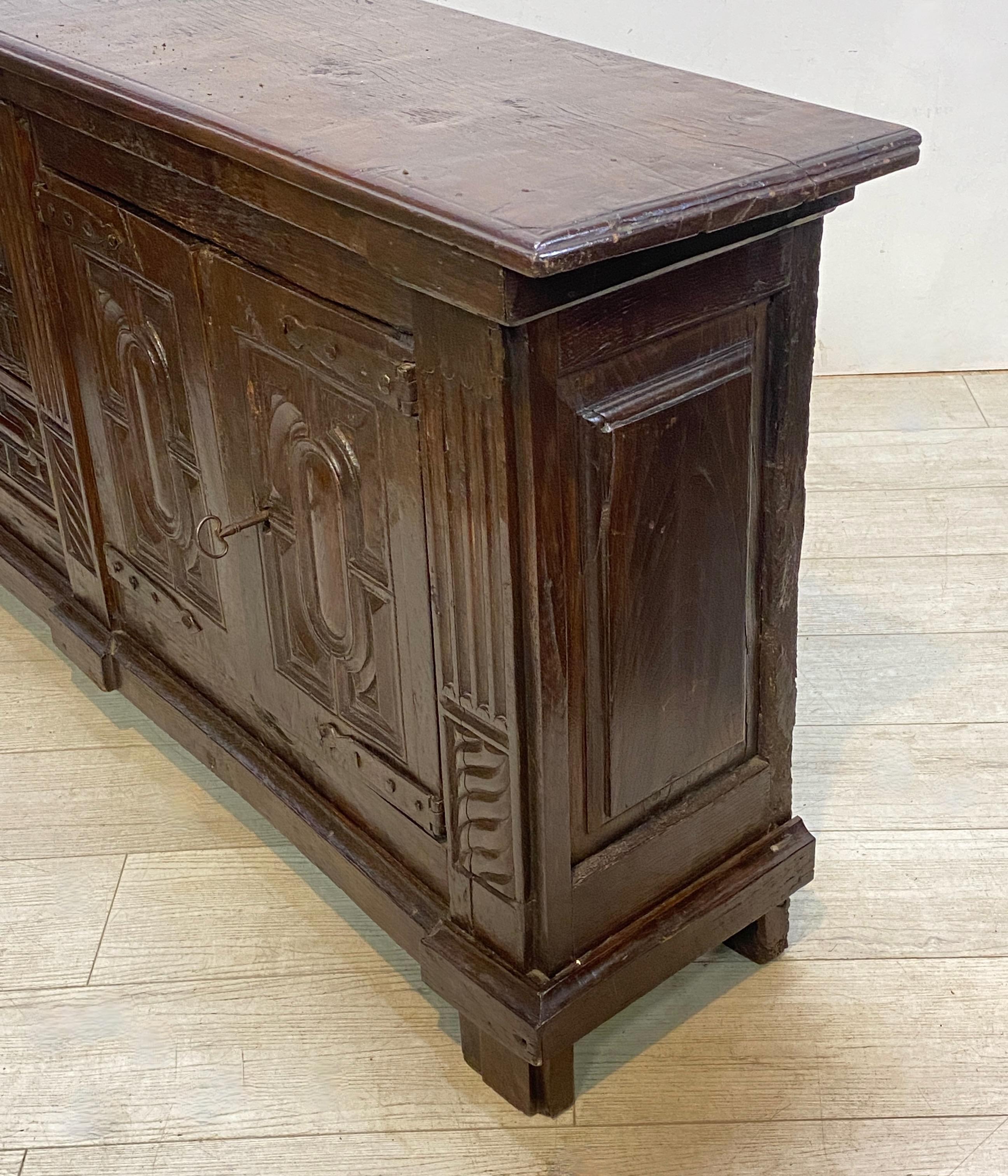 Early 18th Century Spanish Oak Low Side Cabinet Credenza 3