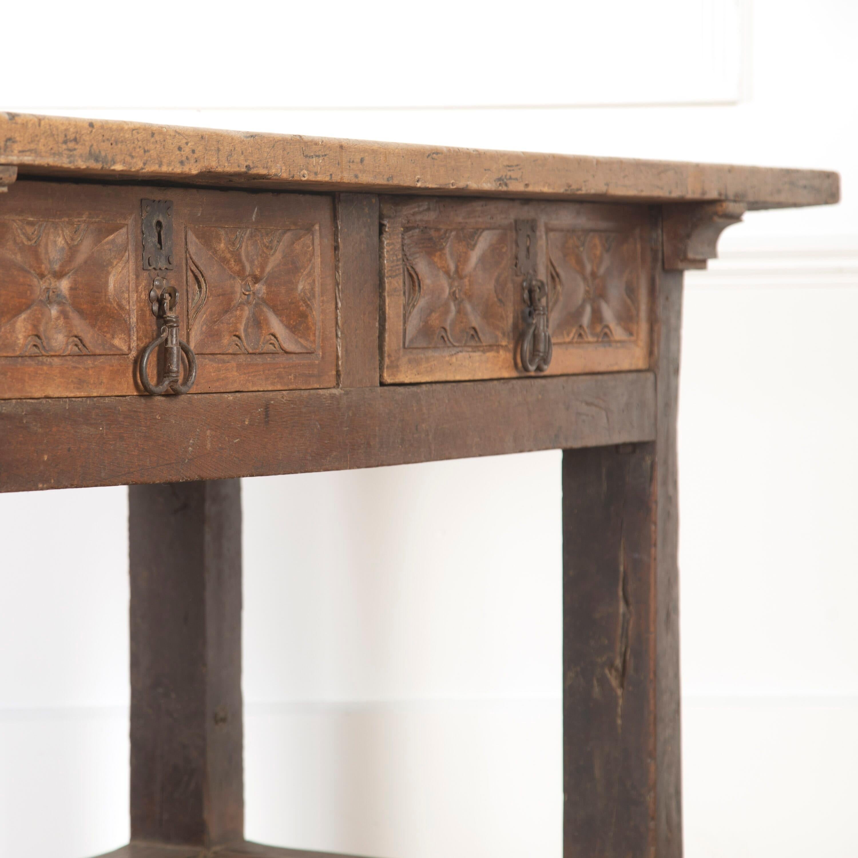 Early 18th Century Spanish Table For Sale 3