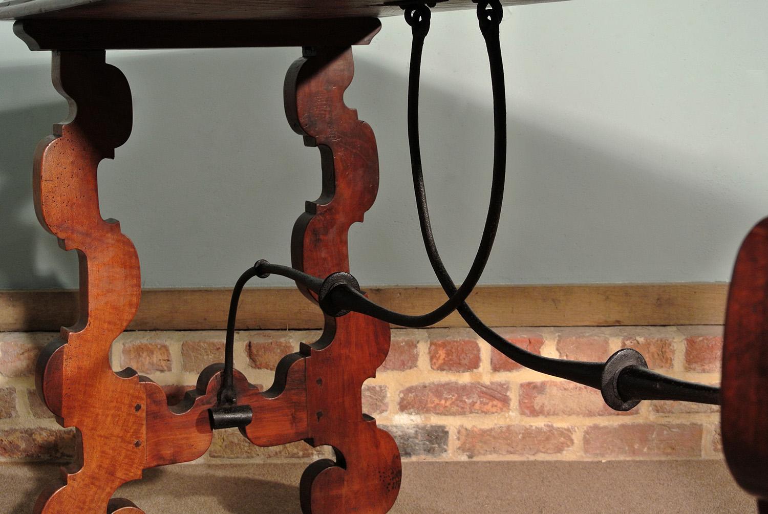 Mid-17th Century Early 17th Century Spanish Walnut Centre Table For Sale