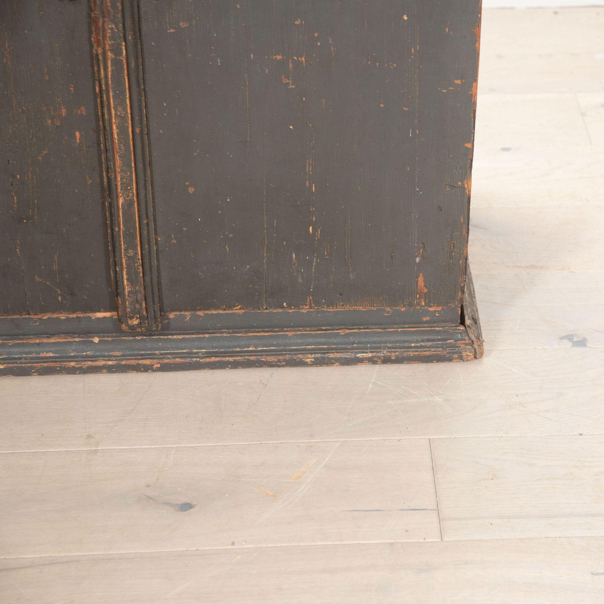 Wood Early 18th Century Swedish Painted Cupboard For Sale