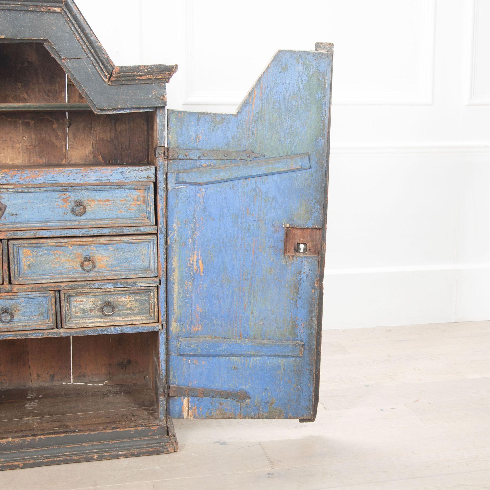 Early 18th Century Swedish Painted Cupboard For Sale 3
